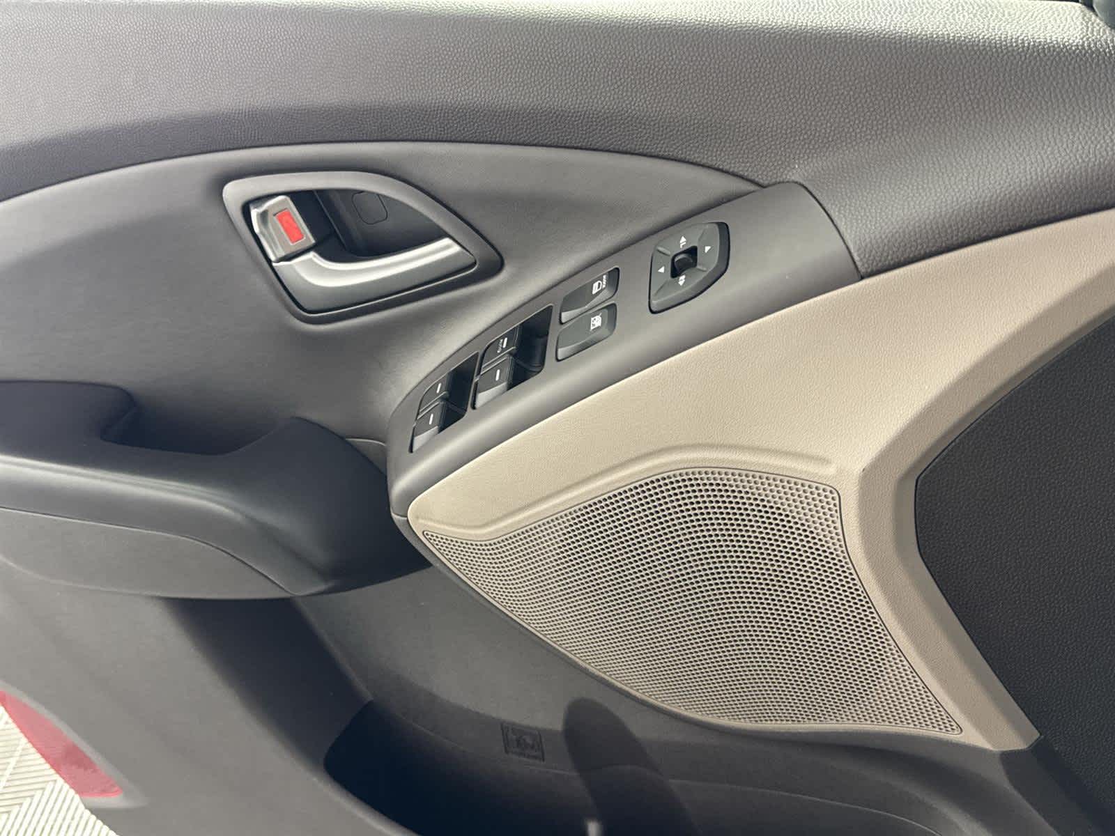 2015 Hyundai Tucson SE 21