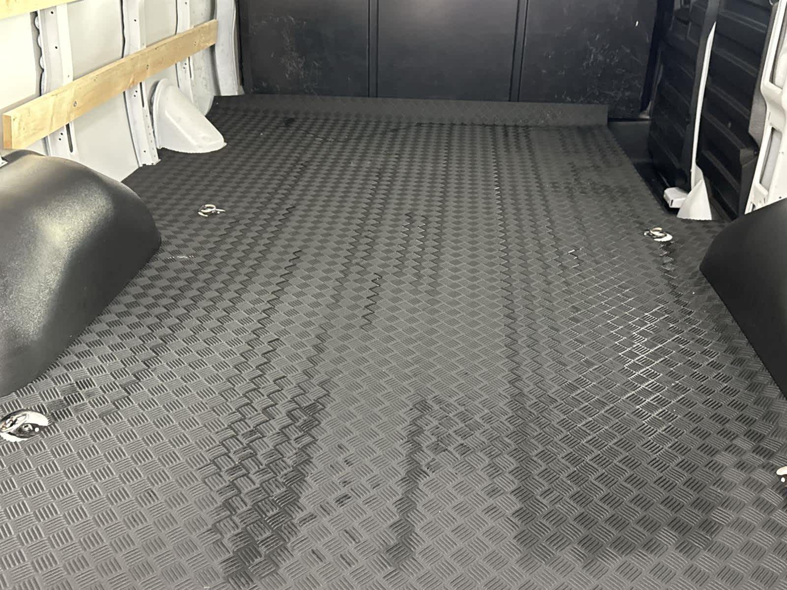 Thumbnail: 2024 GMC Savana - 13