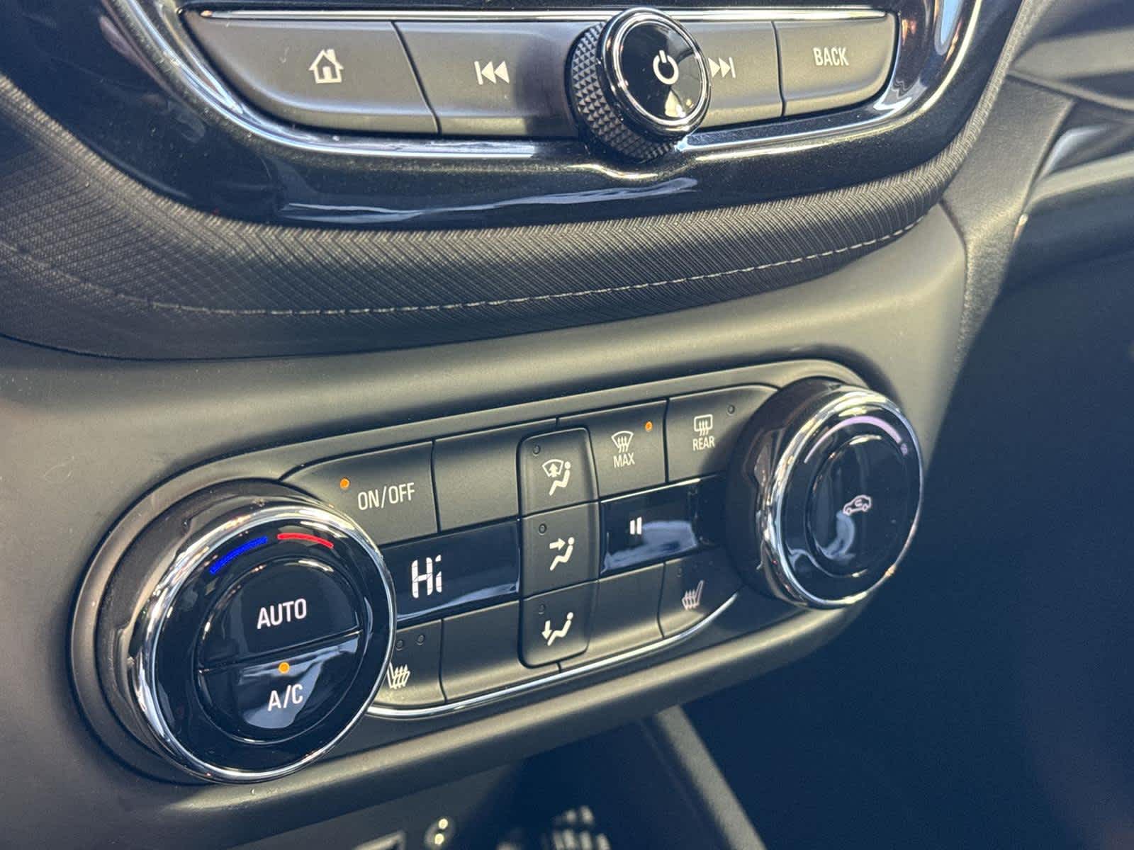 Thumbnail: 2023 Chevrolet TrailBlazer - 20