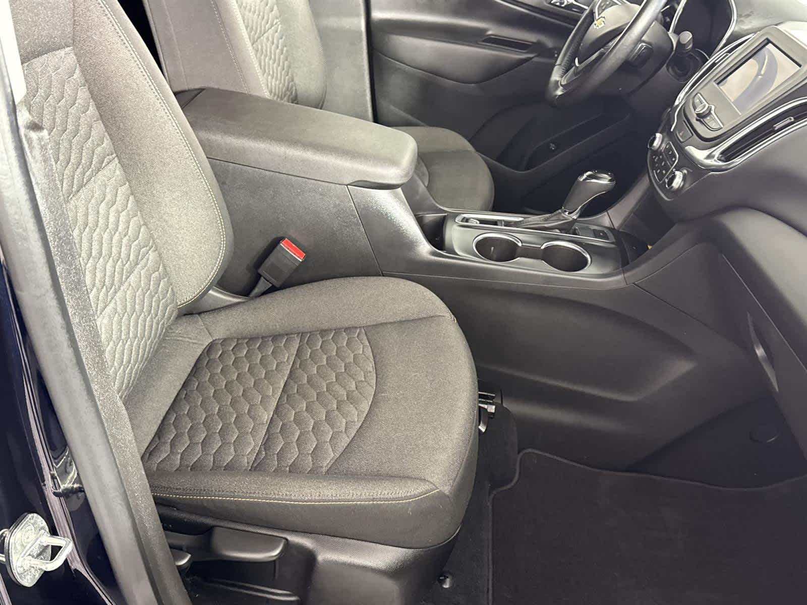 Thumbnail: 2020 Chevrolet Equinox - 17