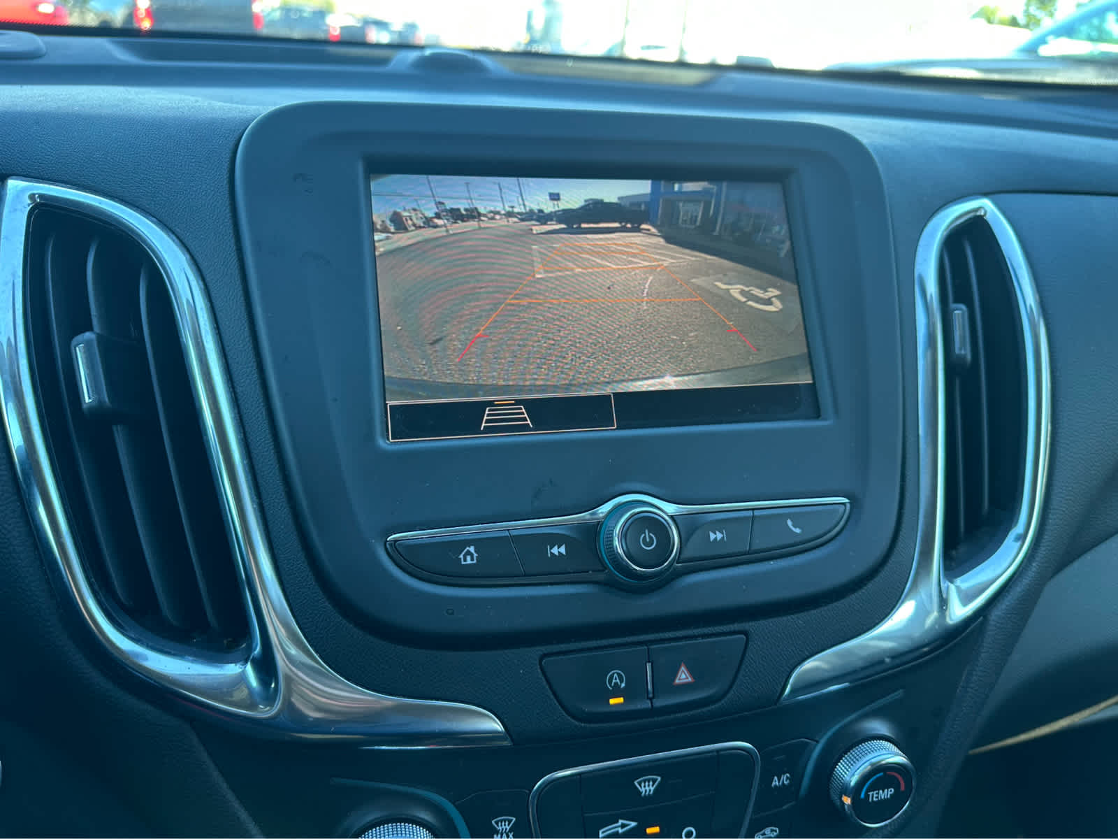 Thumbnail: 2022 Chevrolet Equinox - 15