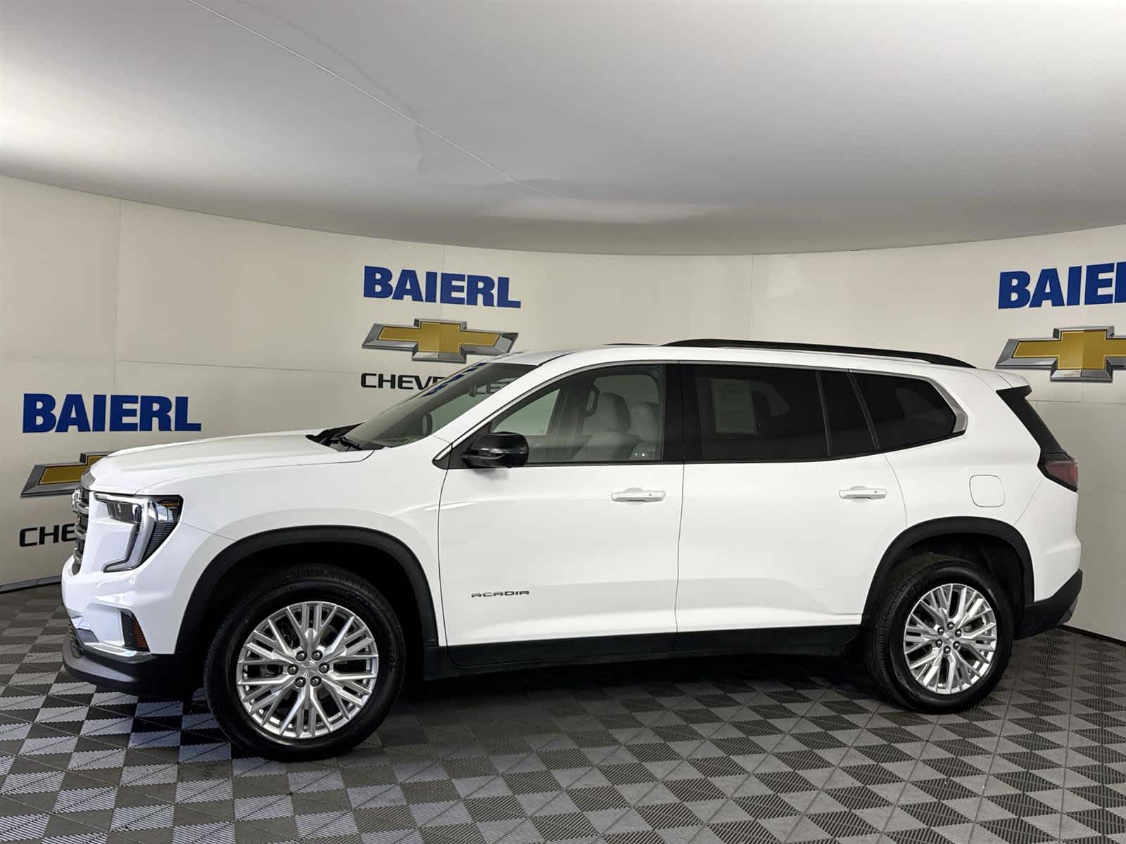 Thumbnail: 2024 GMC Acadia - 2