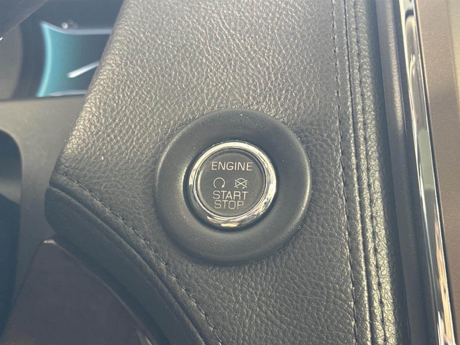 Thumbnail: 2014 Lincoln MKX - 28