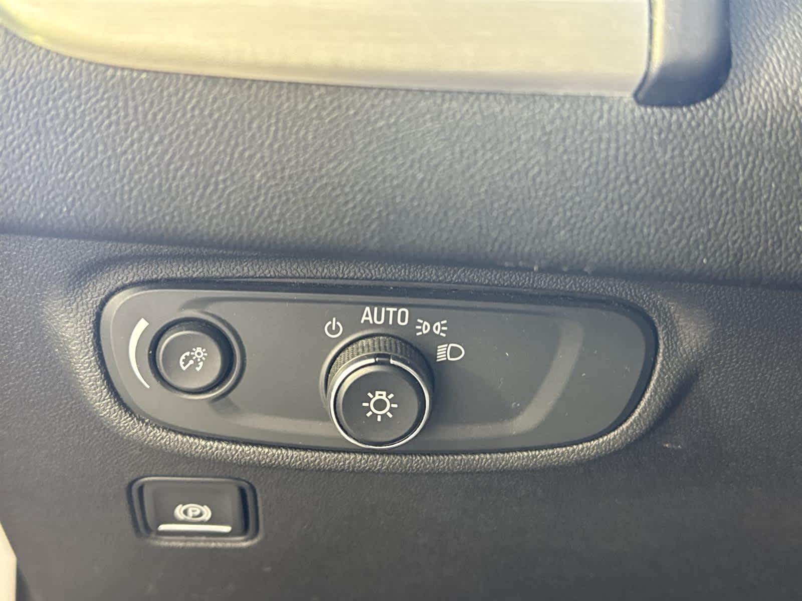 Thumbnail: 2021 GMC Terrain - 24