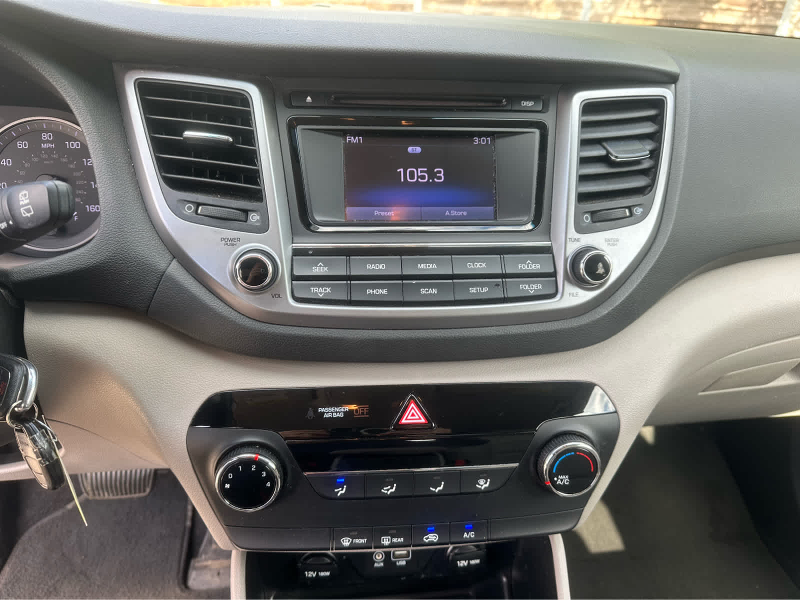 Thumbnail: 2018 Hyundai Tucson - 12