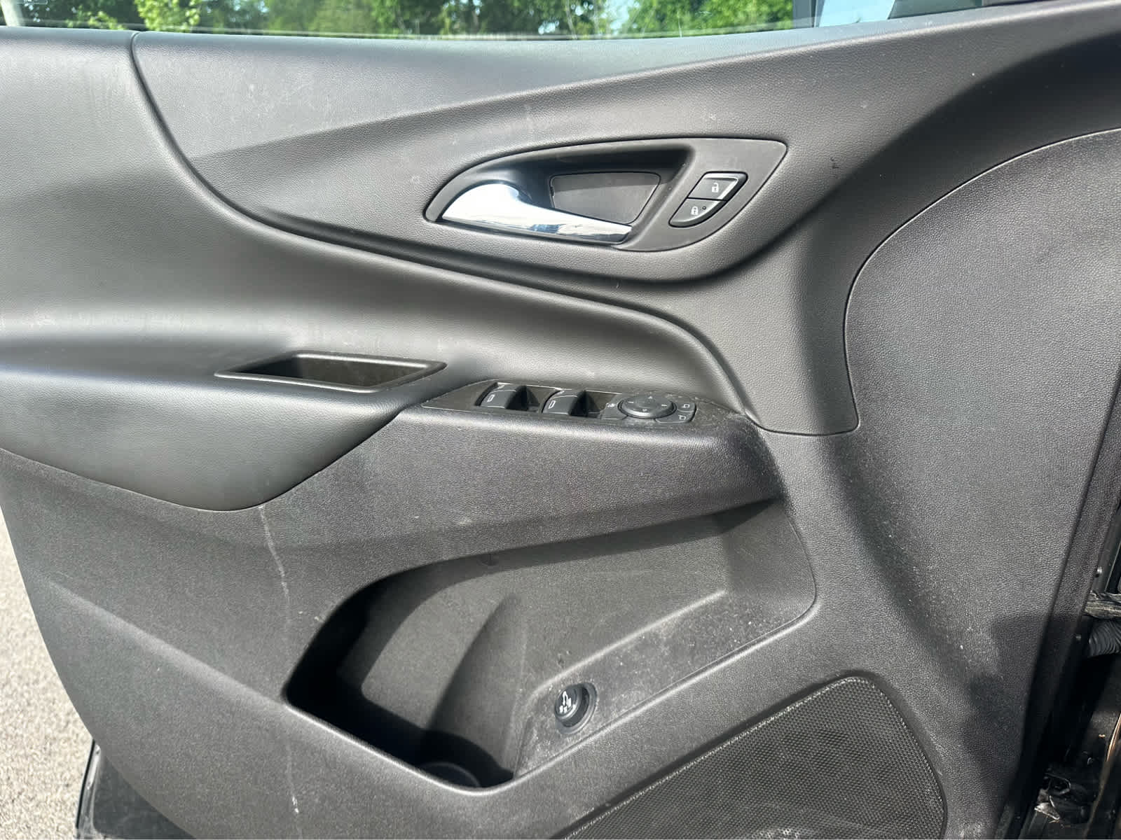 Thumbnail: 2023 Chevrolet Equinox - 18