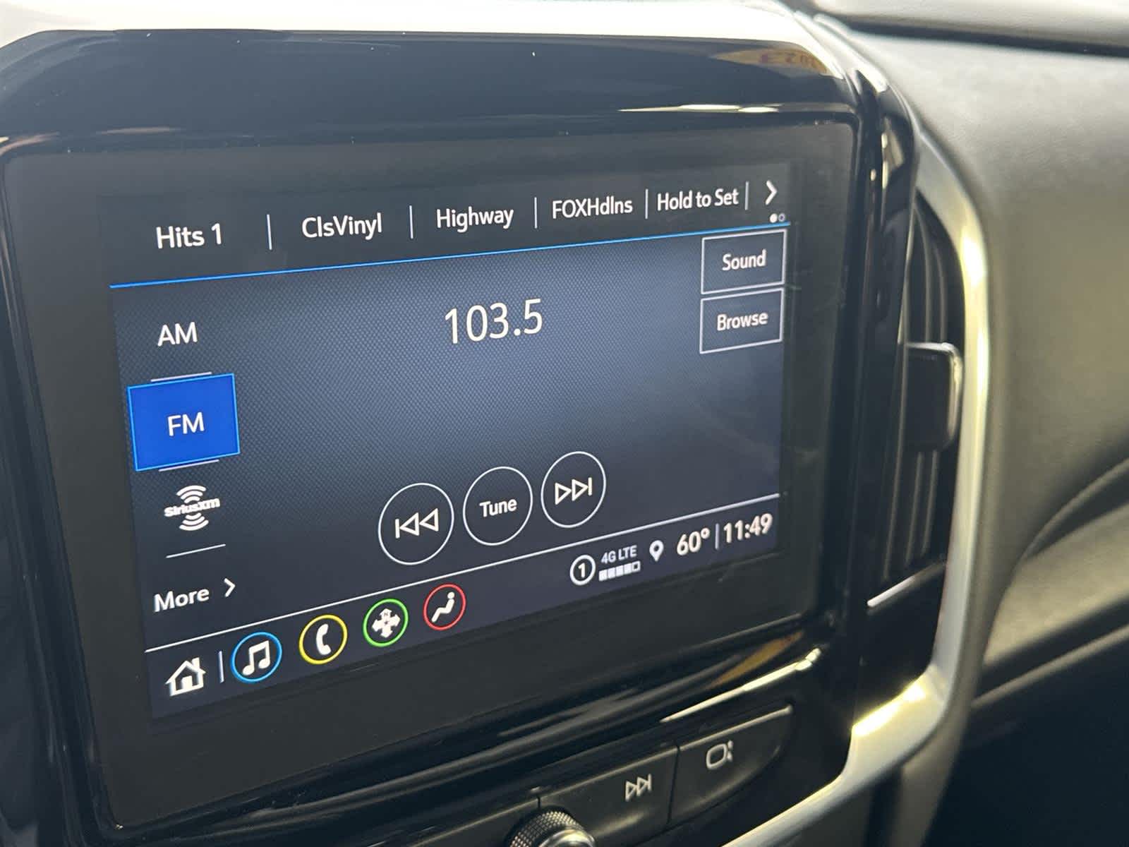 Thumbnail: 2023 Chevrolet Traverse - 17