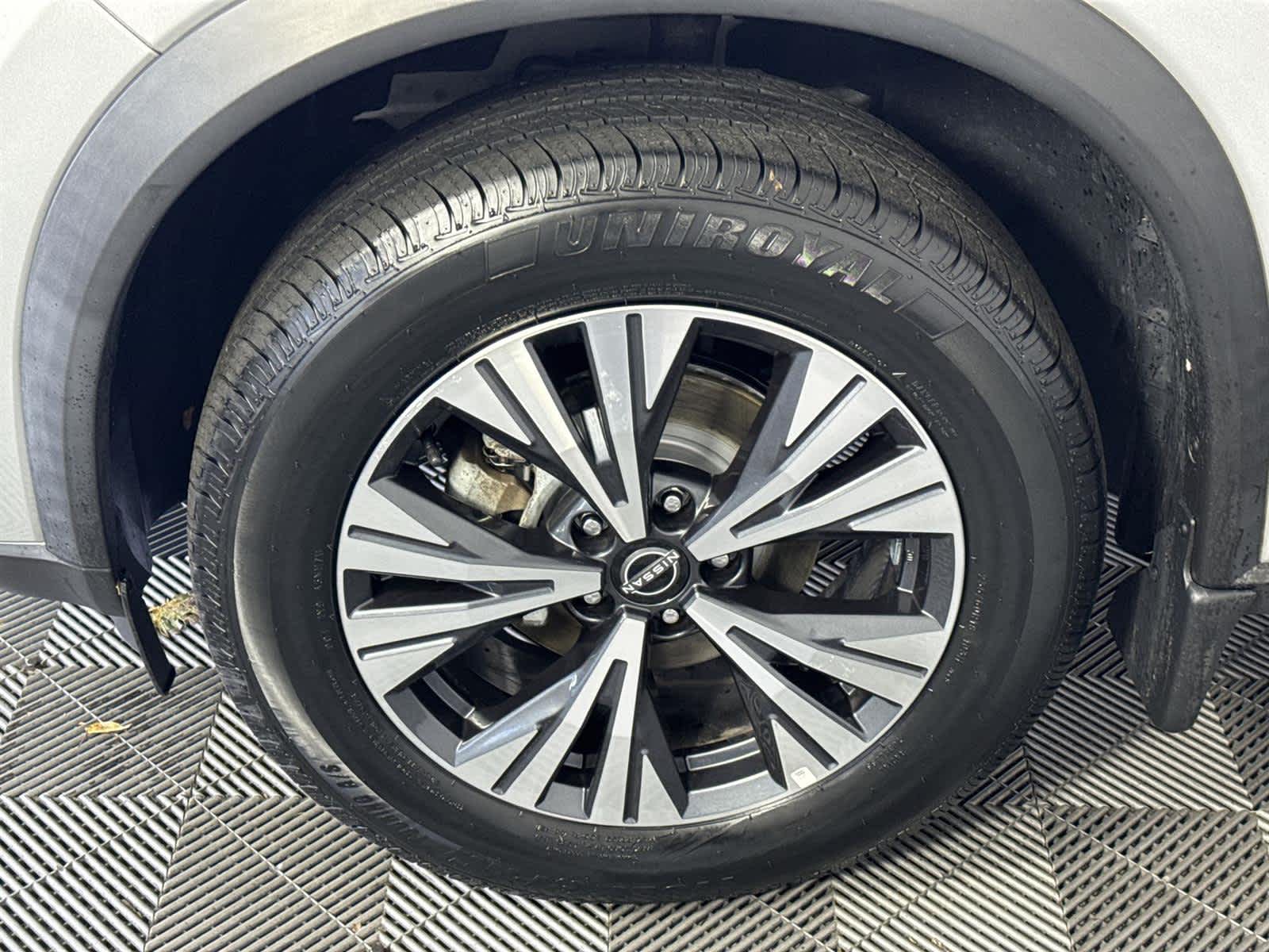 Thumbnail: 2022 Nissan Rogue - 10