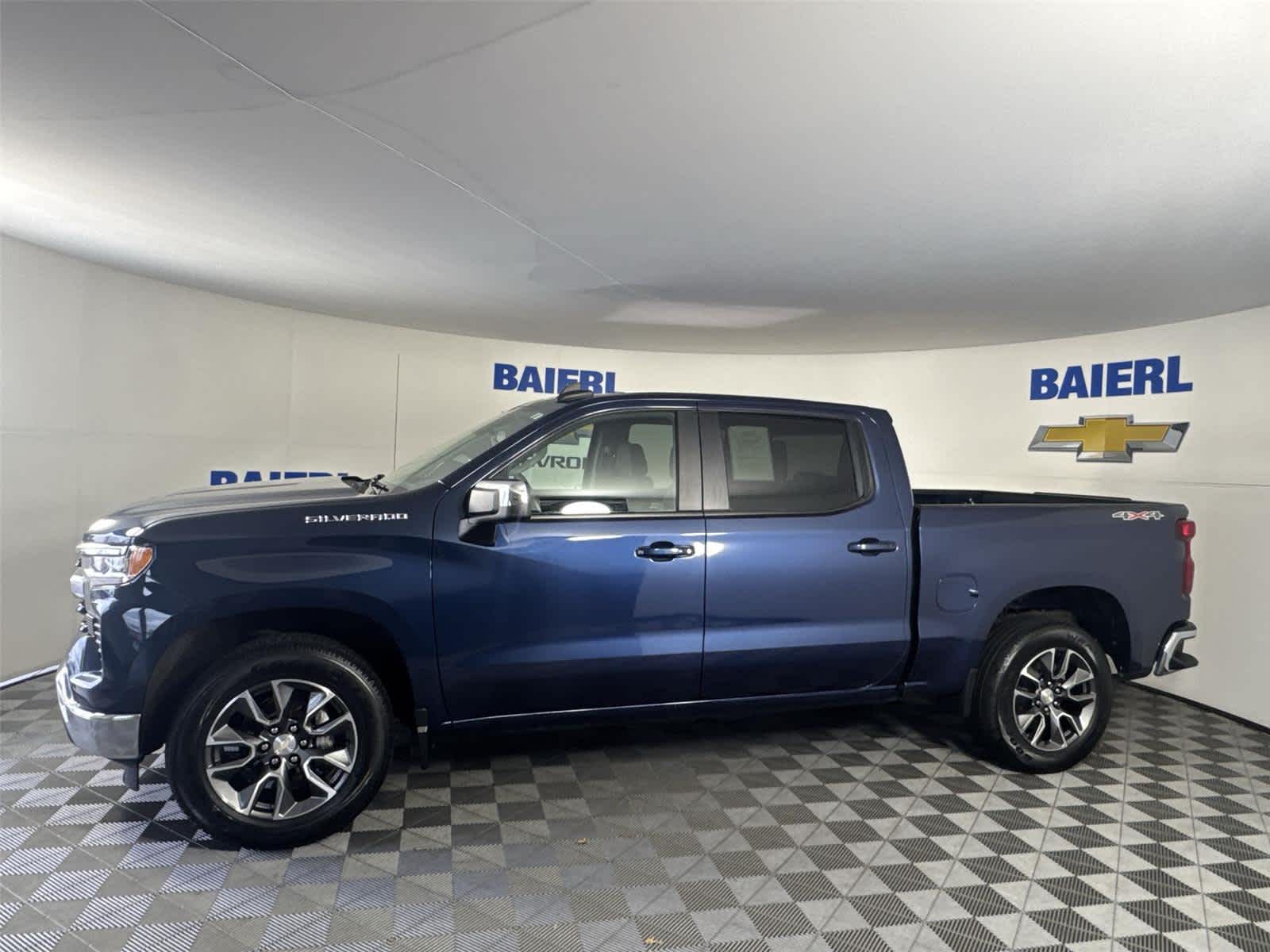 Thumbnail: 2022 Chevrolet Silverado 1500 - 2