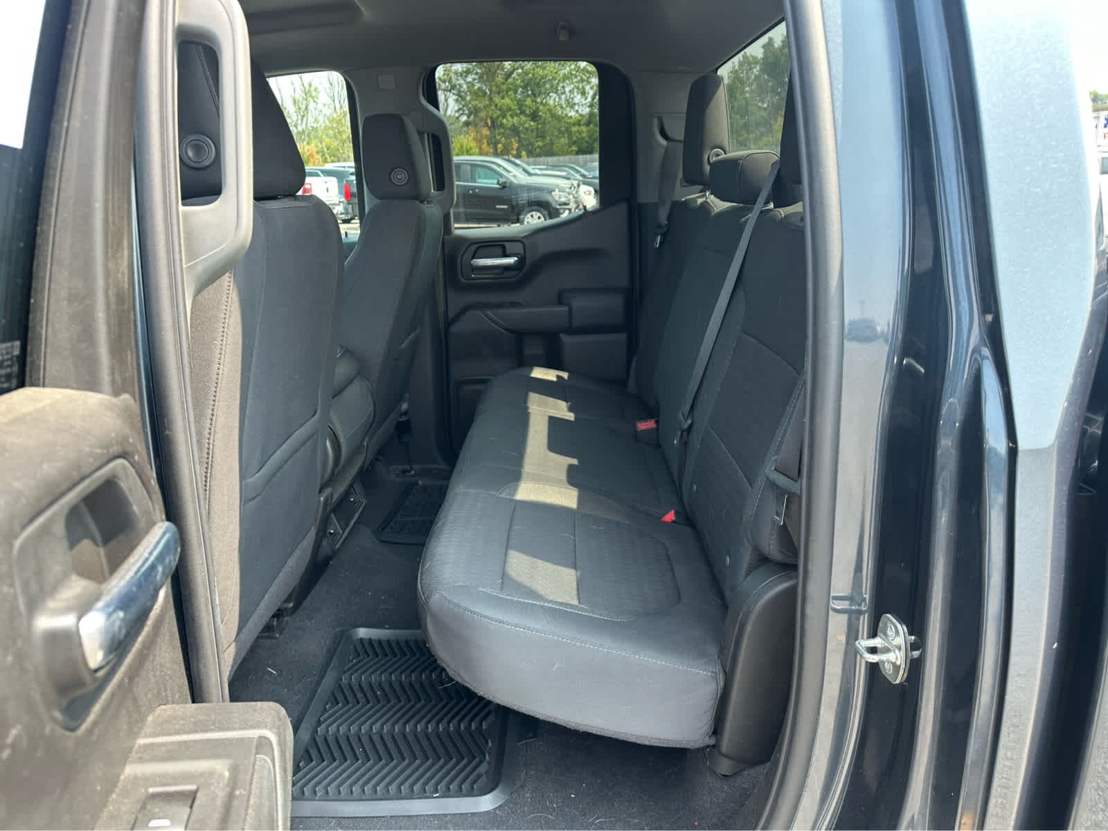 Thumbnail: 2020 Chevrolet Silverado 1500 - 19