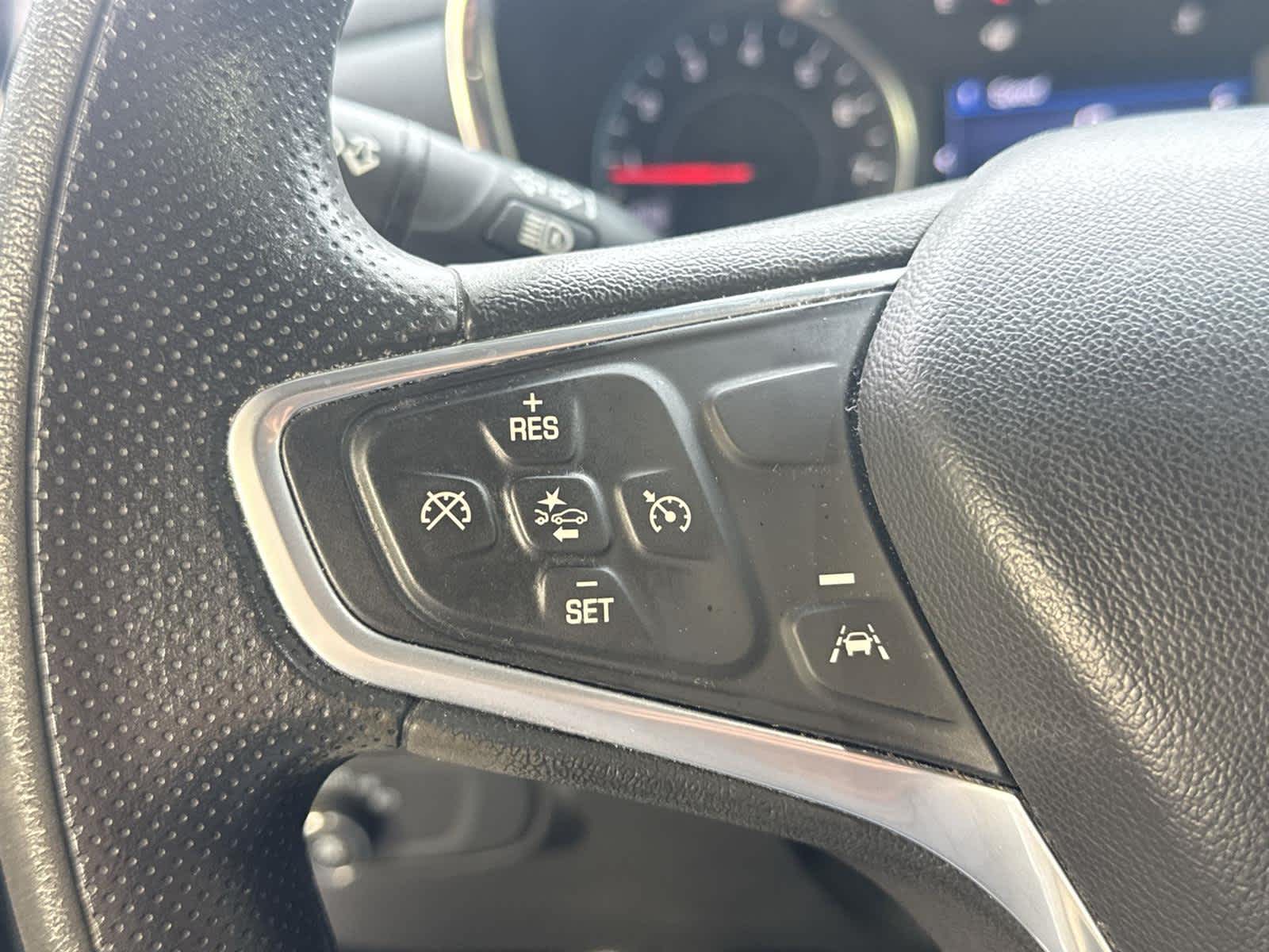 Thumbnail: 2022 Chevrolet Equinox - 24