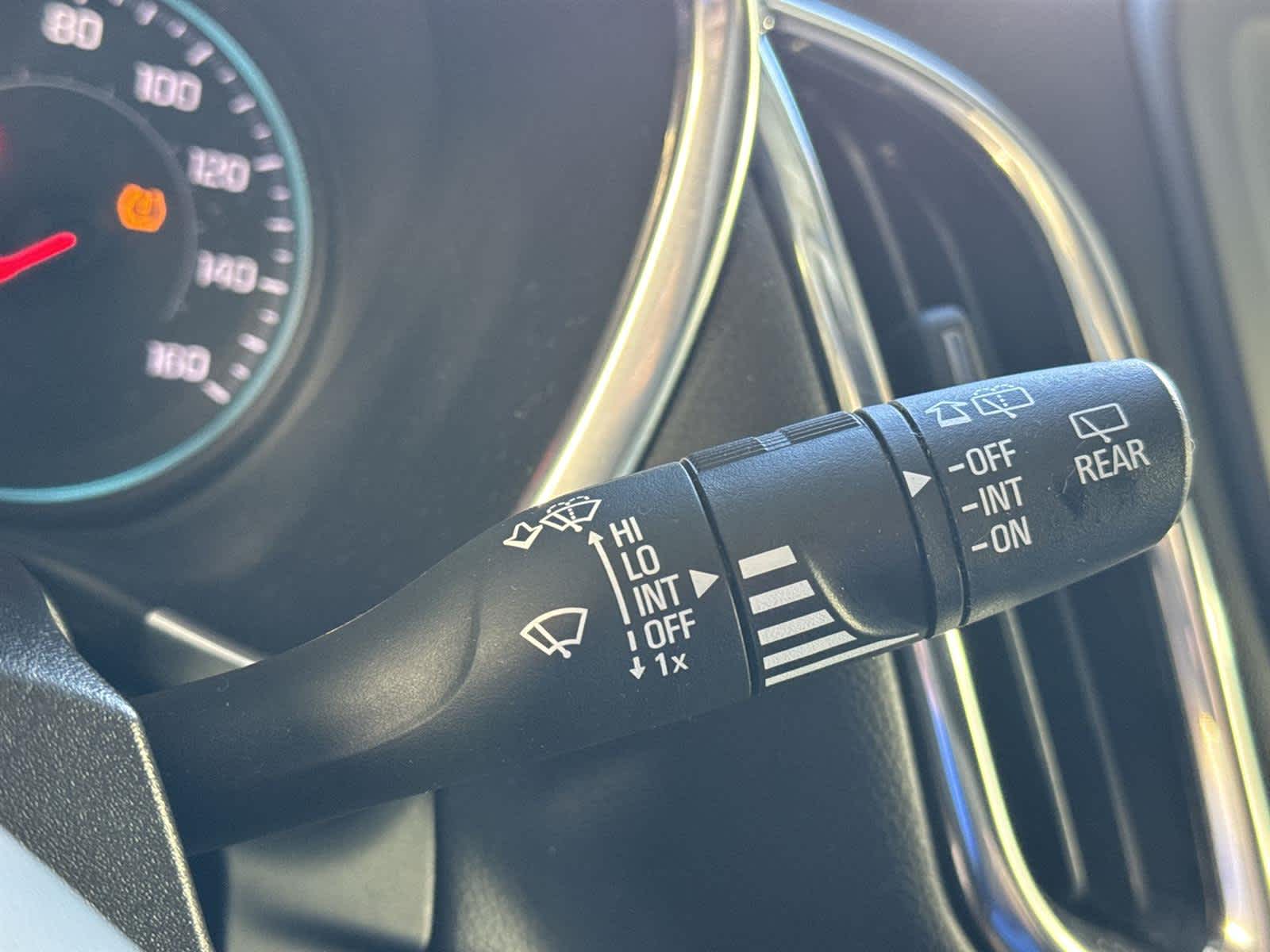 Thumbnail: 2022 Chevrolet Equinox - 28