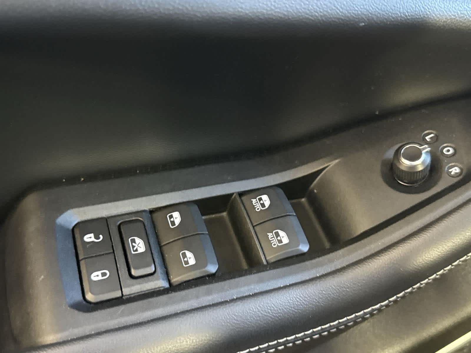 Thumbnail: 2023 Jeep Grand Cherokee - 22