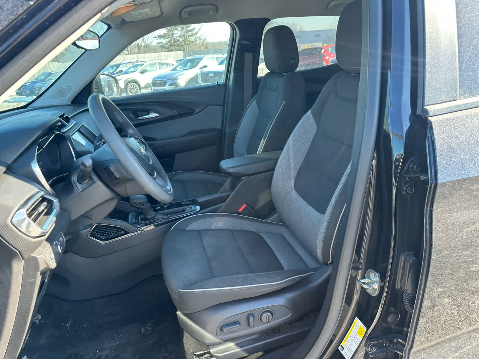 Thumbnail: 2023 Chevrolet TrailBlazer - 10