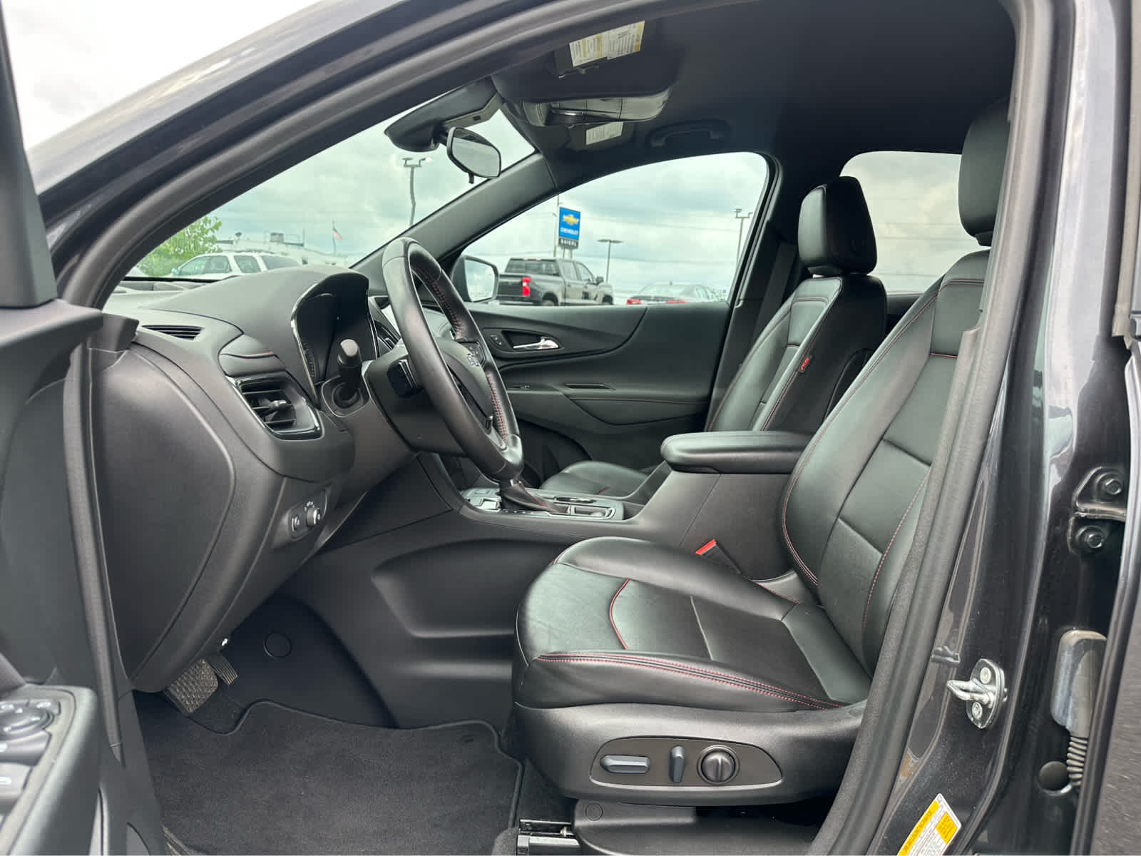 Thumbnail: 2022 Chevrolet Equinox - 8