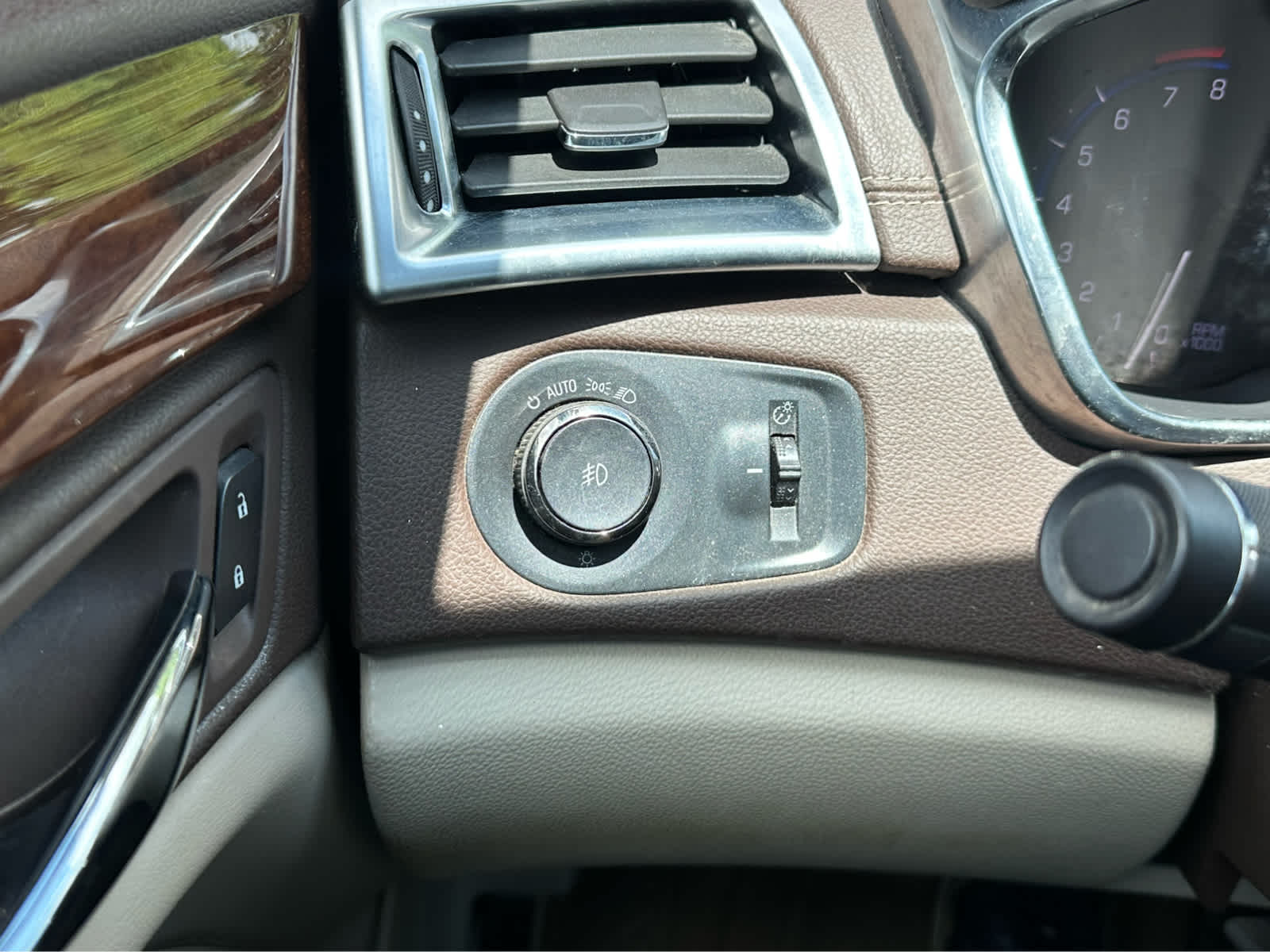 Thumbnail: 2015 Cadillac SRX - 19