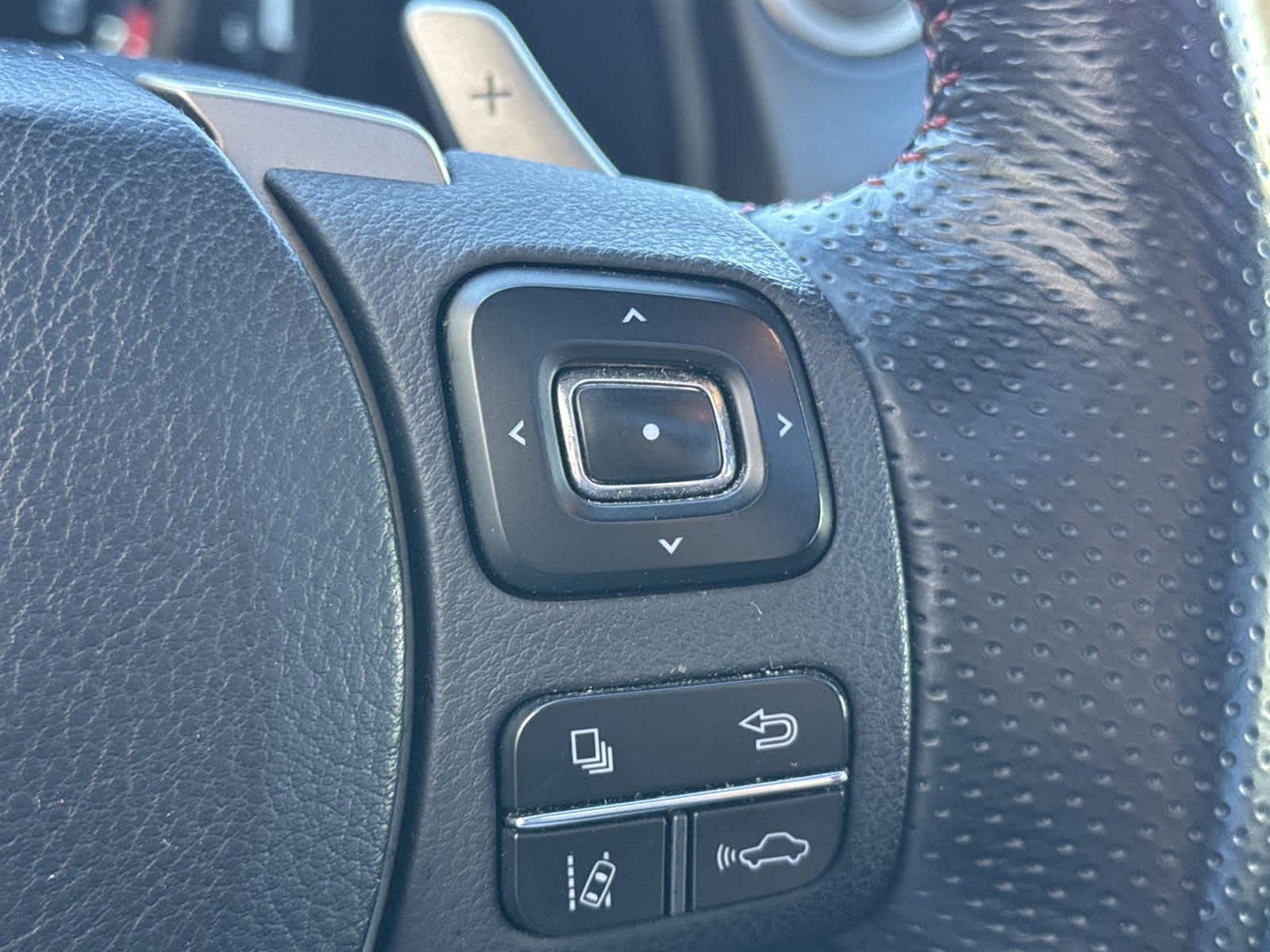 Thumbnail: 2018 Lexus IS - 26