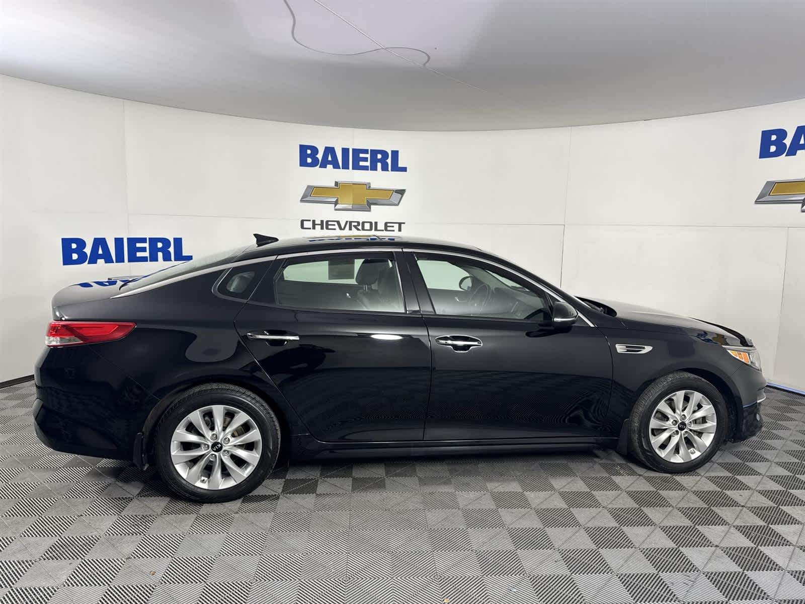 Thumbnail: 2018 Kia Optima - 6