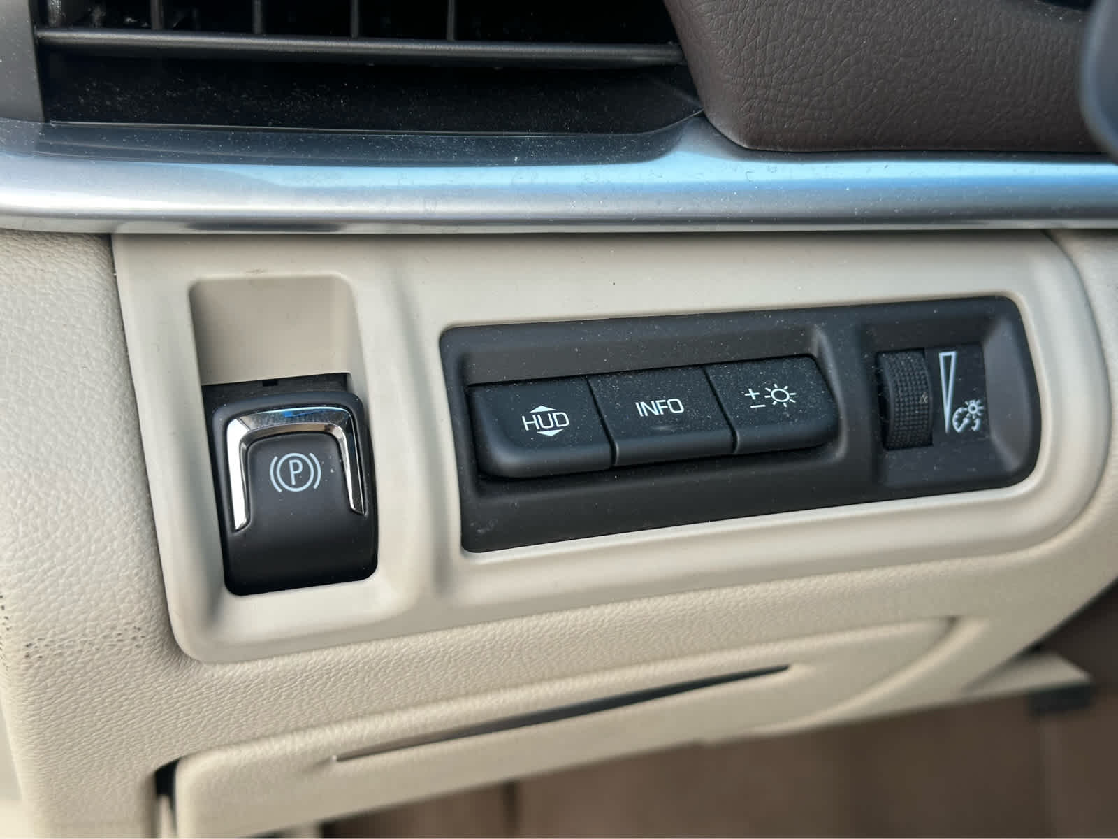 Thumbnail: 2016 Cadillac XTS - 19