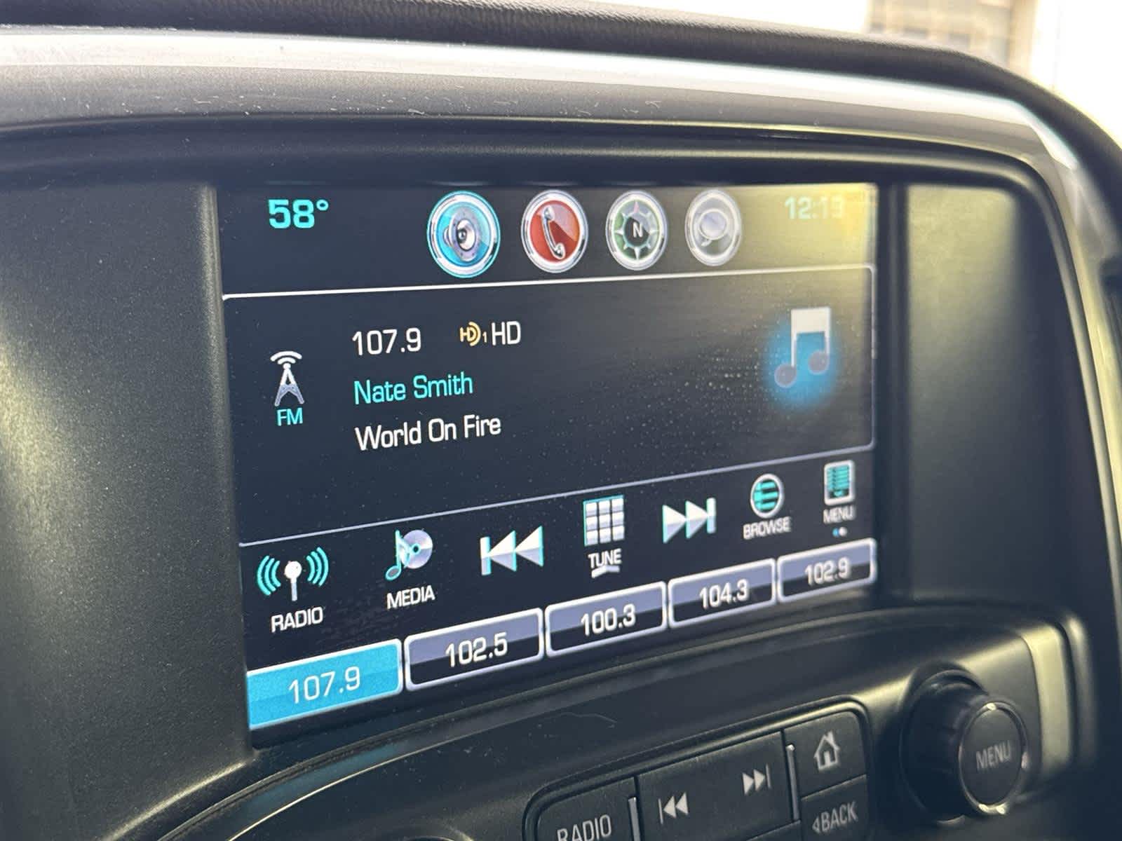 Thumbnail: 2019 Chevrolet Silverado 1500 - 18