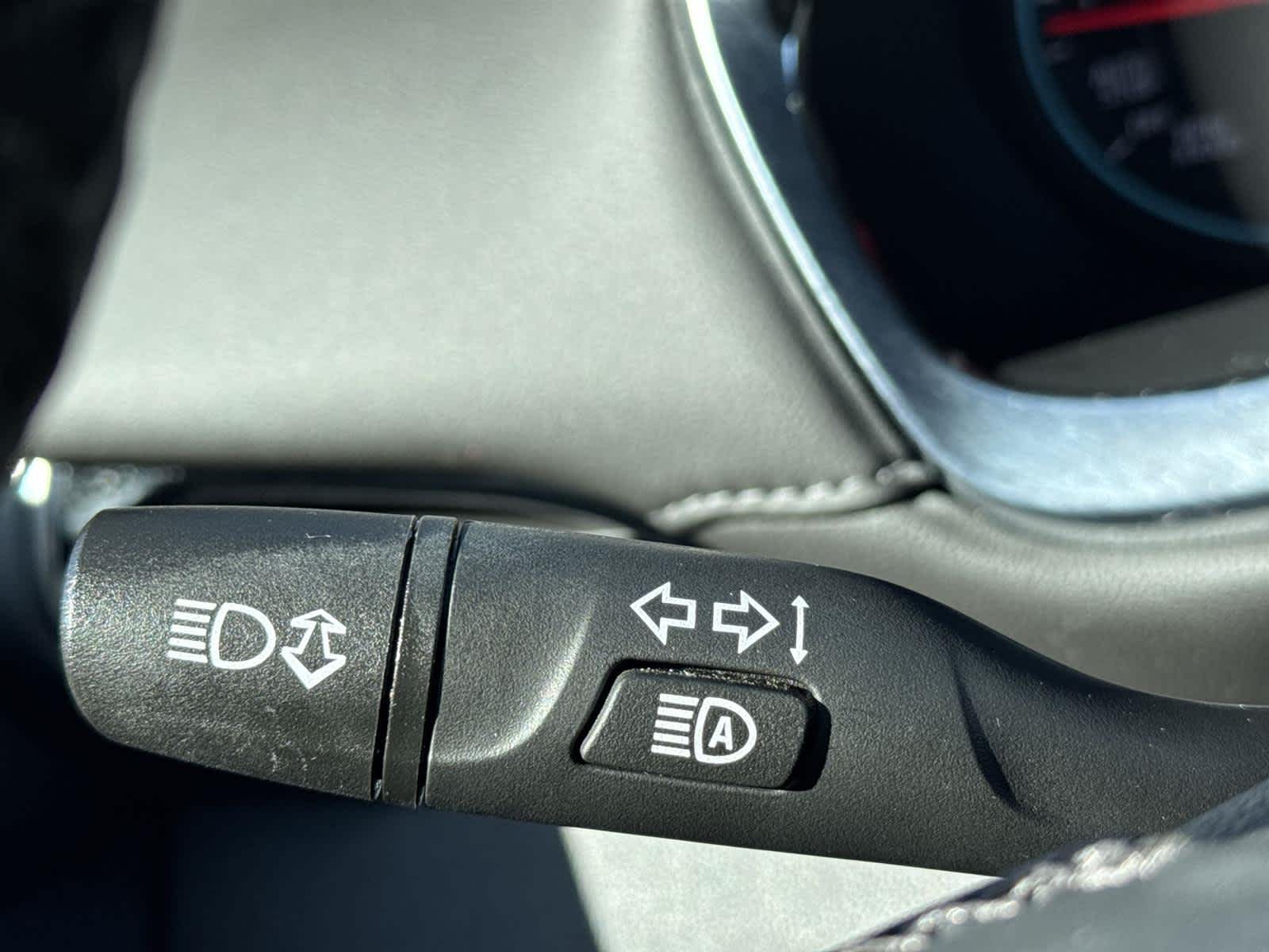 Thumbnail: 2023 Chevrolet Traverse - 29