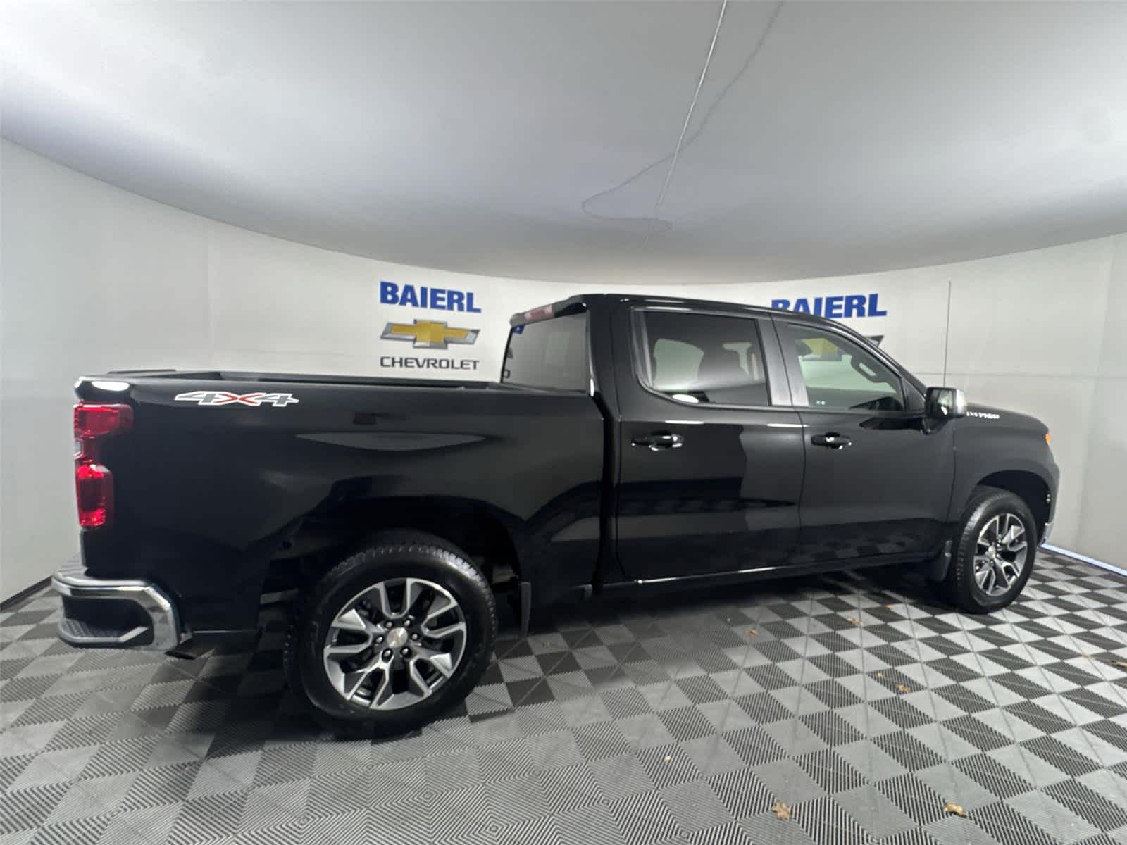 Thumbnail: 2024 Chevrolet Silverado 1500 - 6