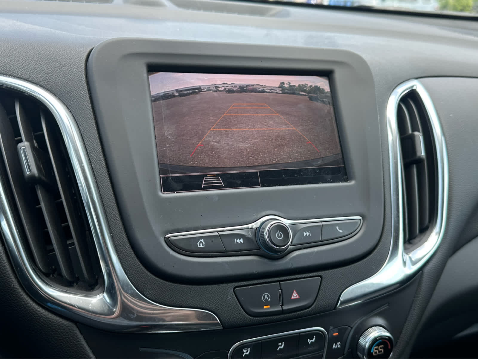 Thumbnail: 2022 Chevrolet Equinox - 13