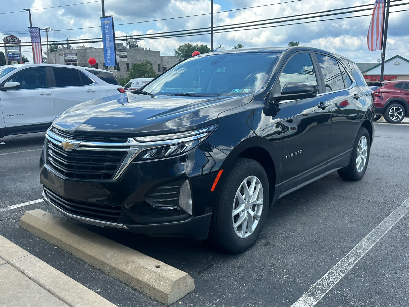 Thumbnail: 2022 Chevrolet Equinox - 1