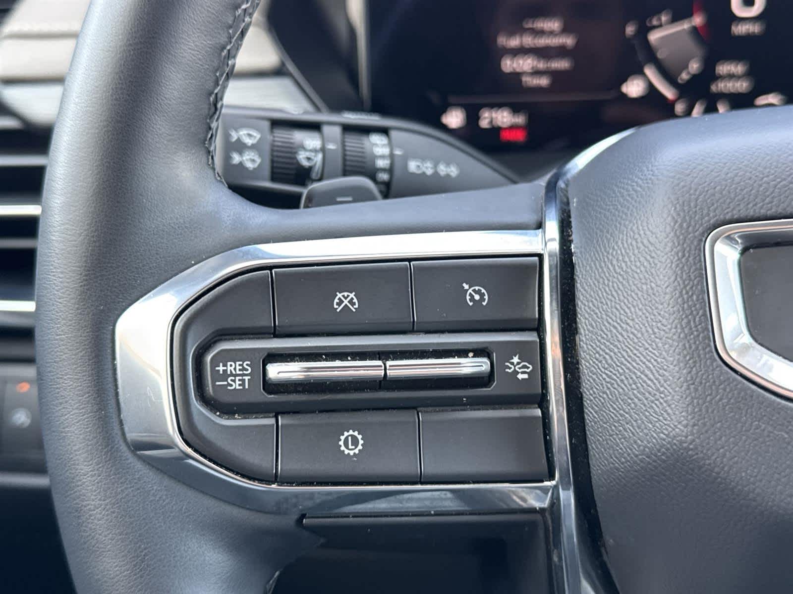 Thumbnail: 2024 GMC Acadia - 25