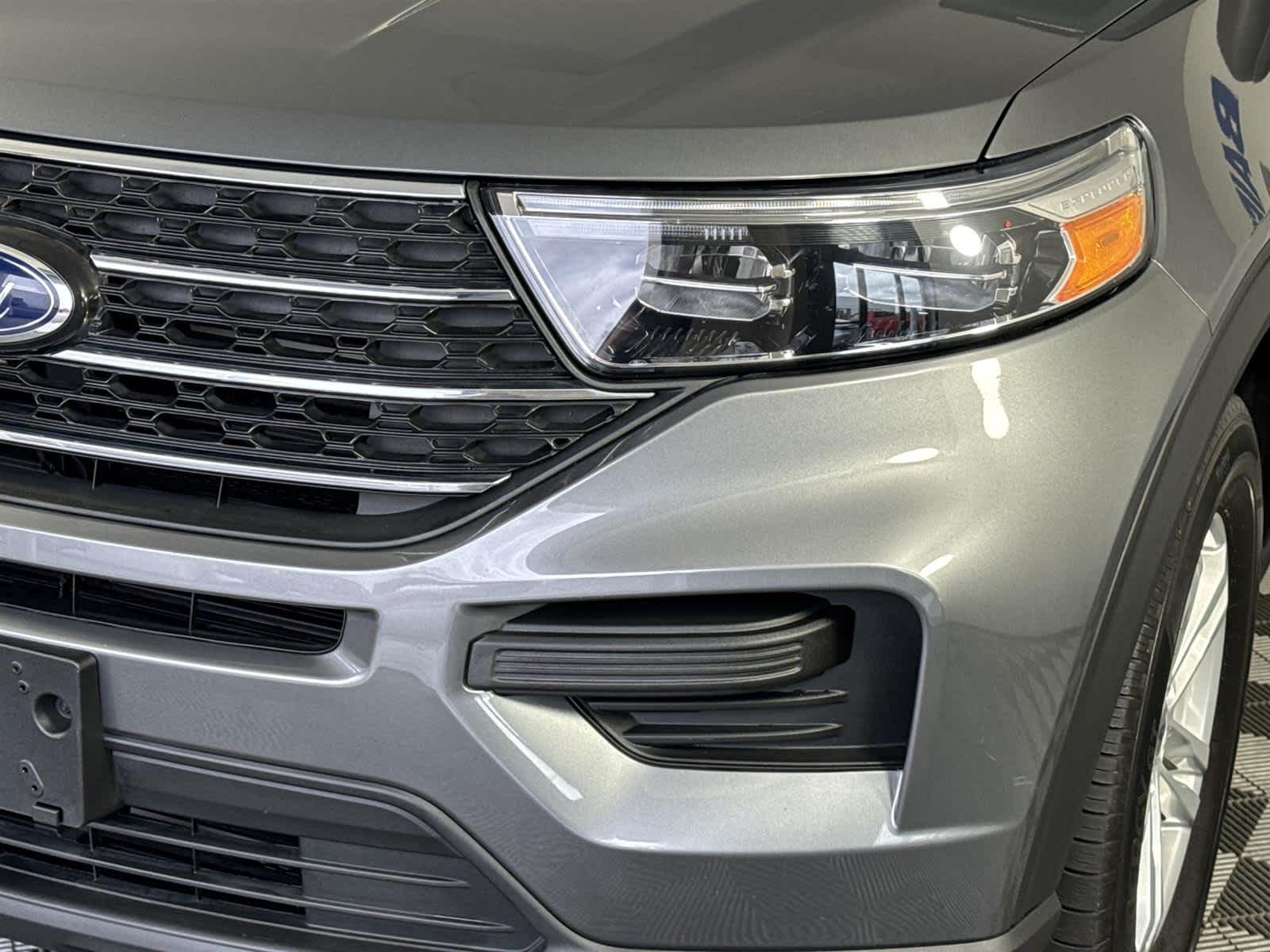 Thumbnail: 2022 Ford Explorer - 8