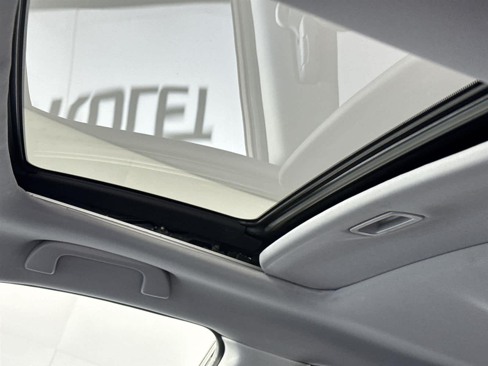 Thumbnail: 2011 Honda CR-V - 13