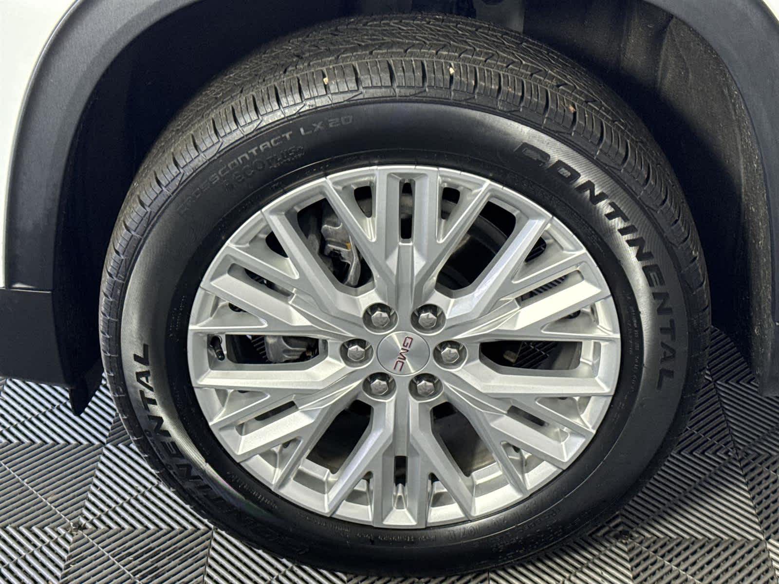 Thumbnail: 2024 GMC Acadia - 11