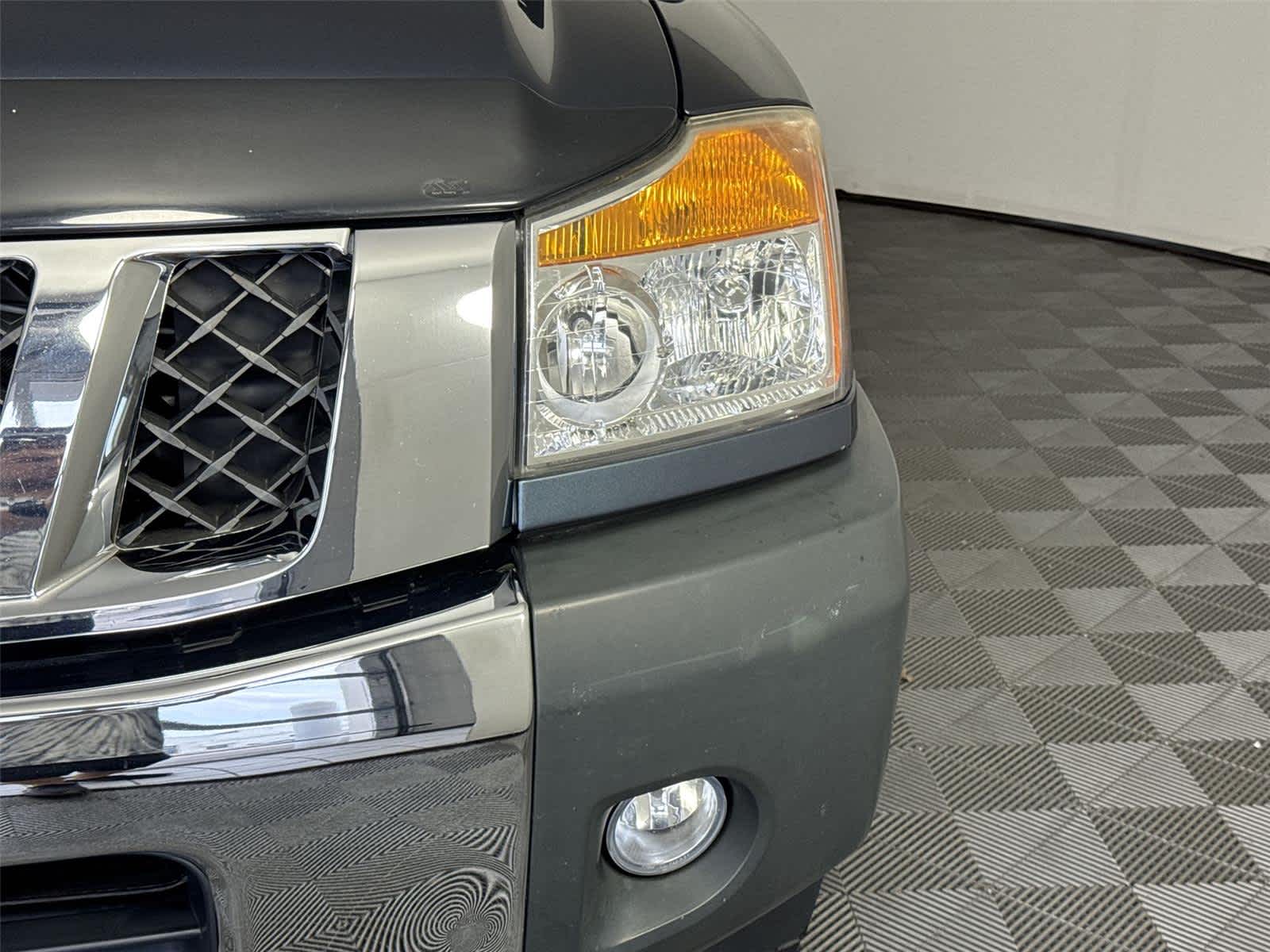 Thumbnail: 2014 Nissan Titan - 9