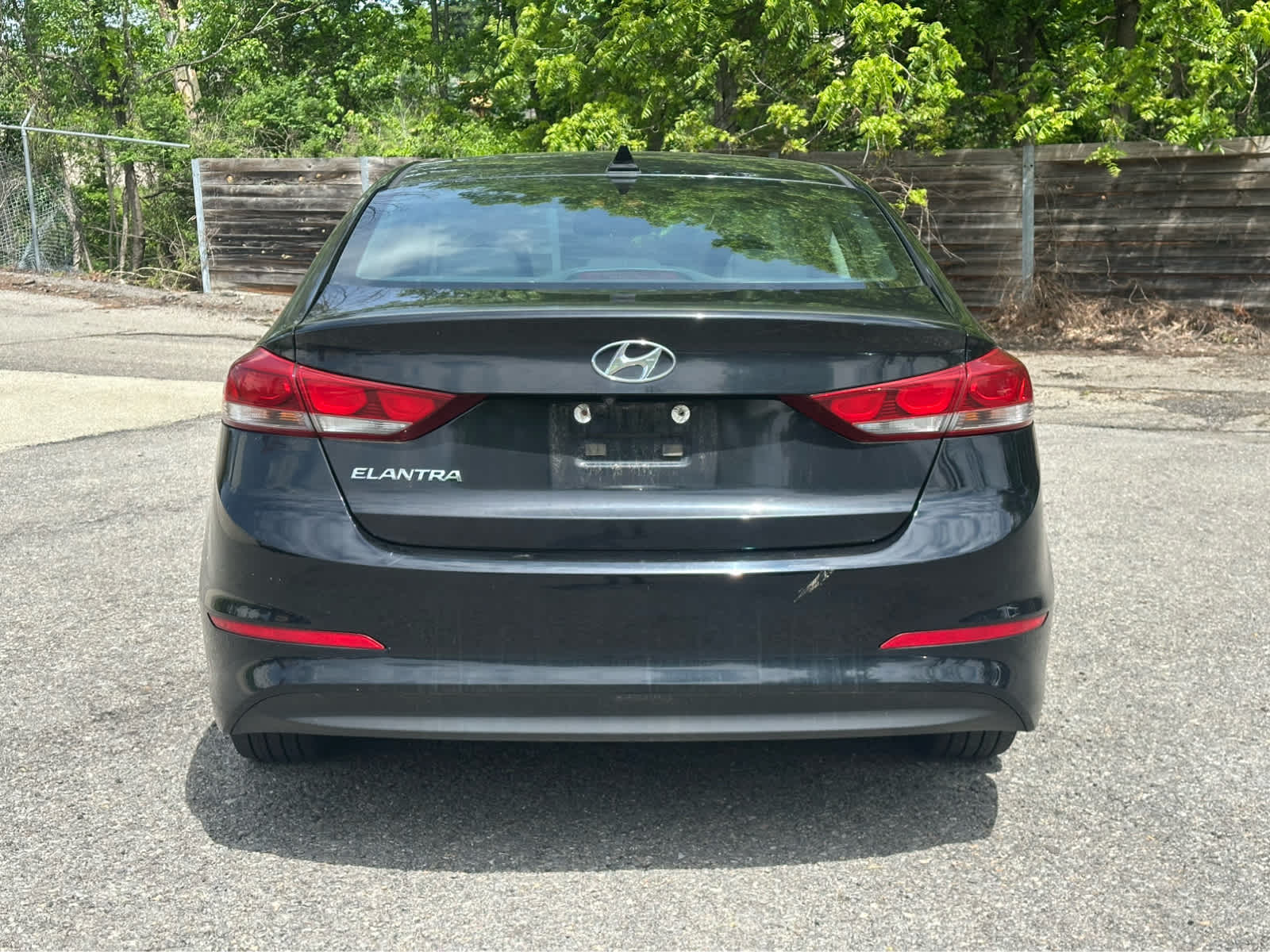 Thumbnail: 2017 Hyundai Elantra - 6