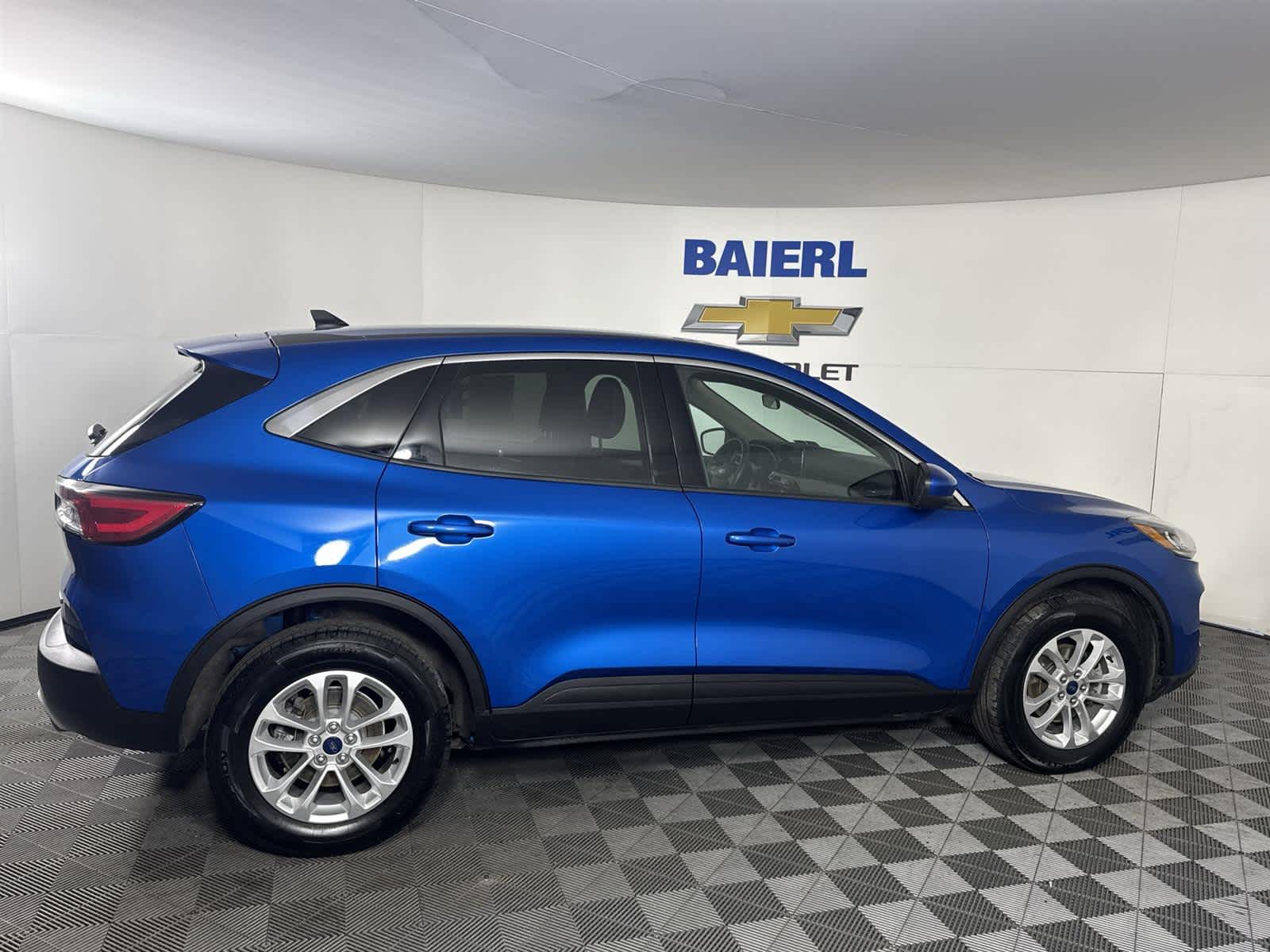 Thumbnail: 2020 Ford Escape - 6