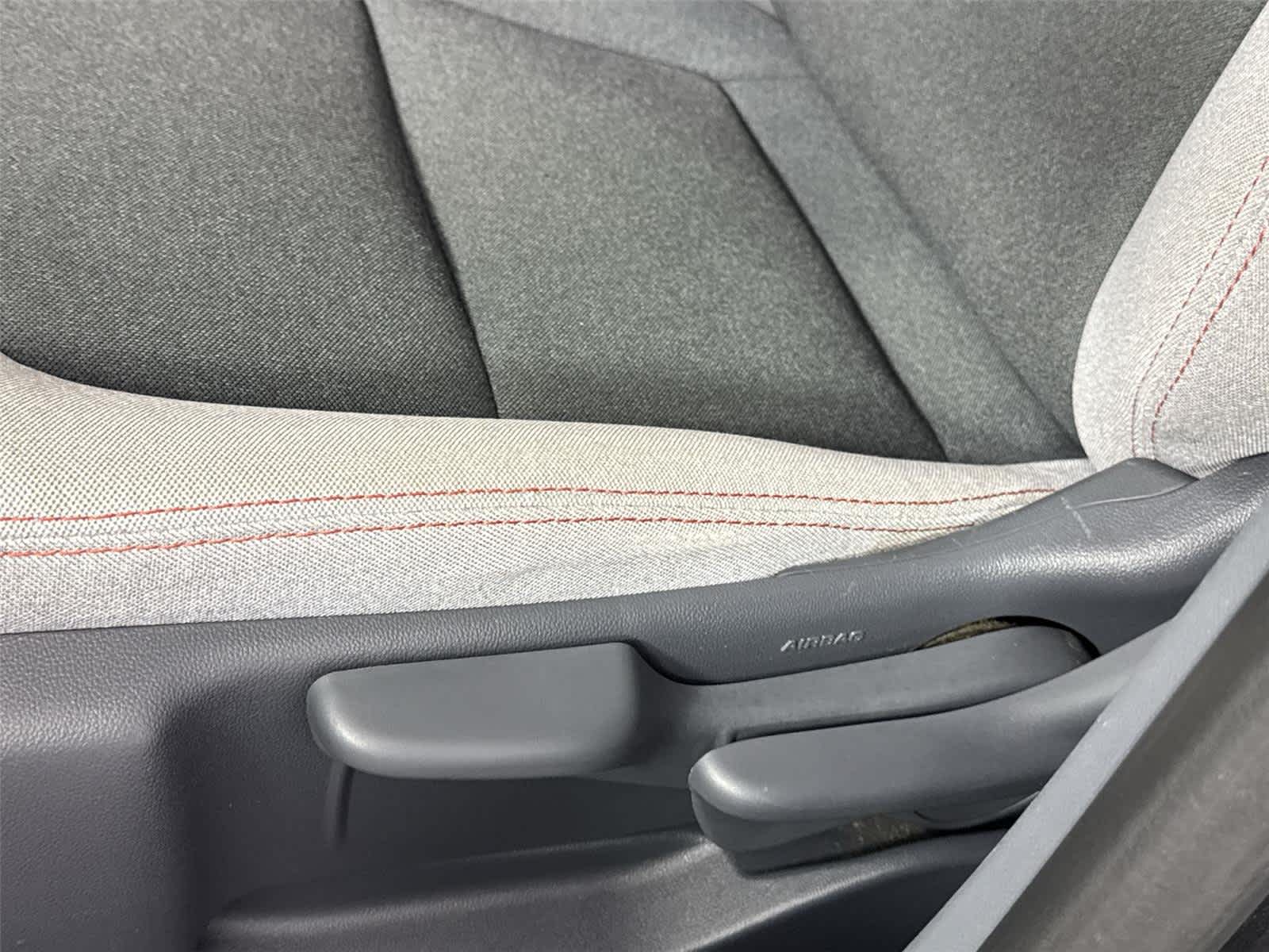Thumbnail: 2017 Chevrolet Bolt EV - 13