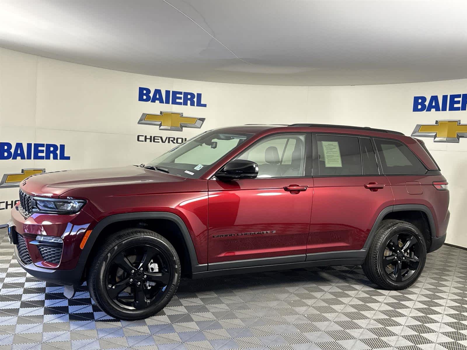 Thumbnail: 2023 Jeep Grand Cherokee - 2