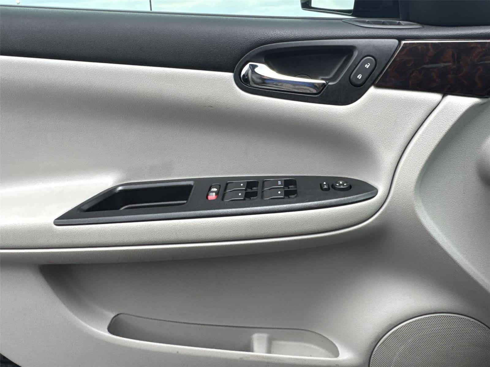 Thumbnail: 2012 Chevrolet Impala - 21