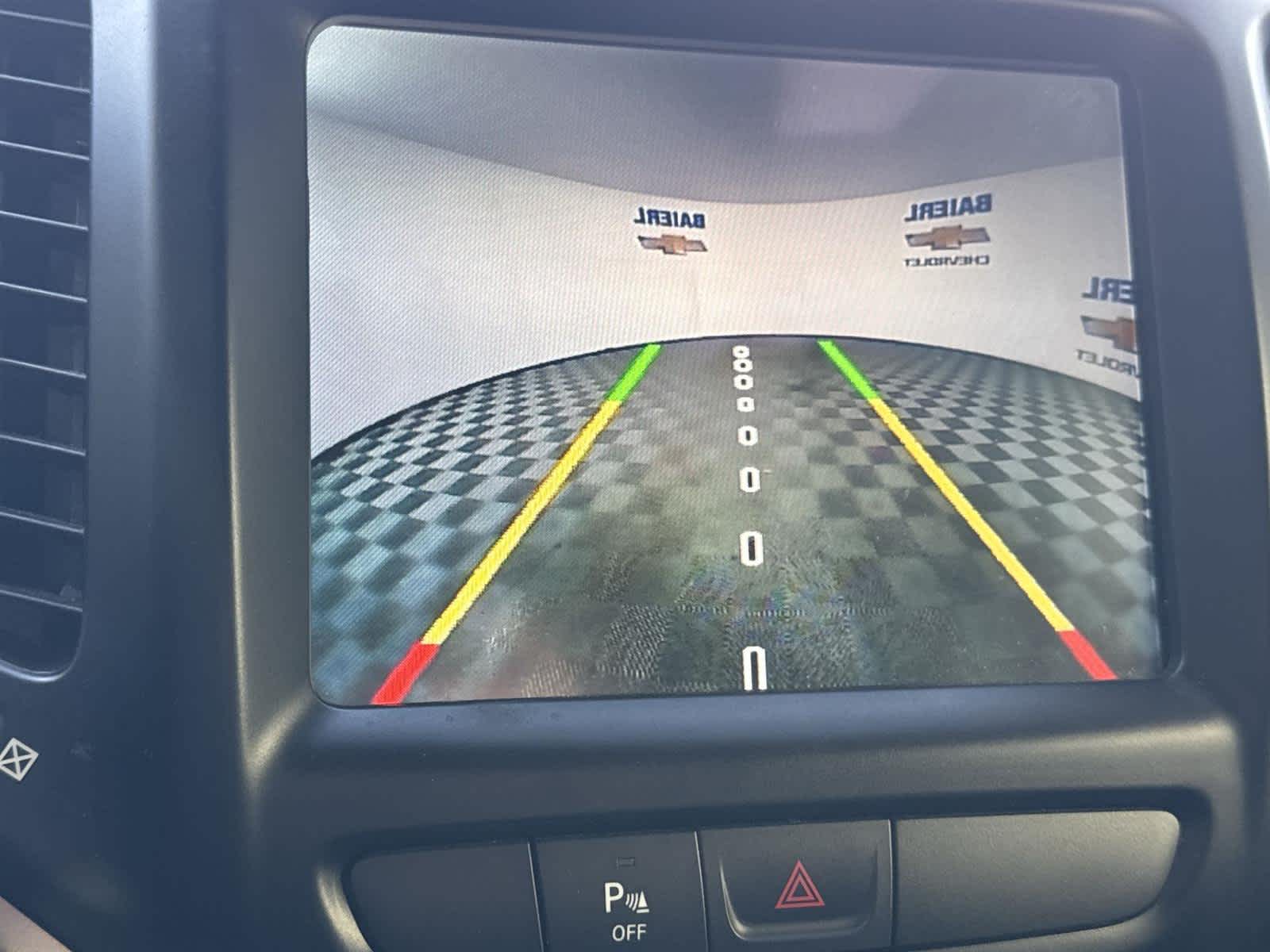 Thumbnail: 2018 Jeep Cherokee - 17