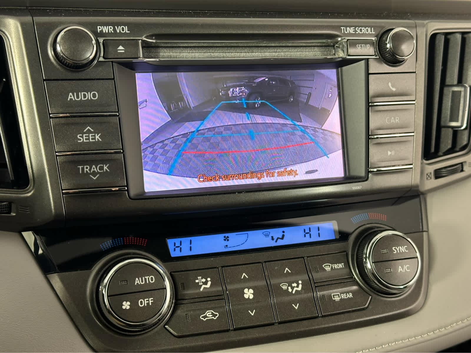 Thumbnail: 2013 Toyota RAV4 - 16