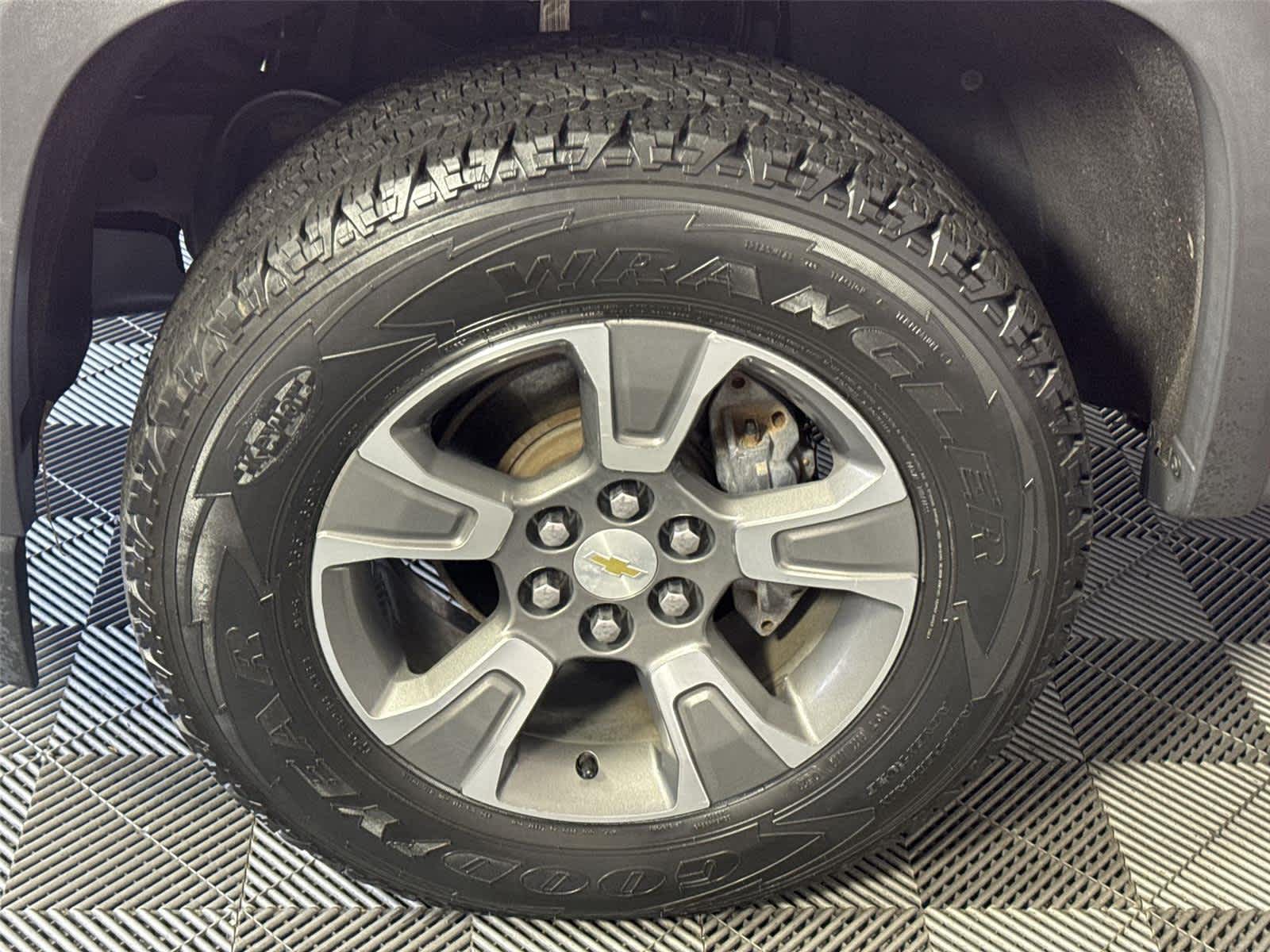 Thumbnail: 2015 Chevrolet Colorado - 12