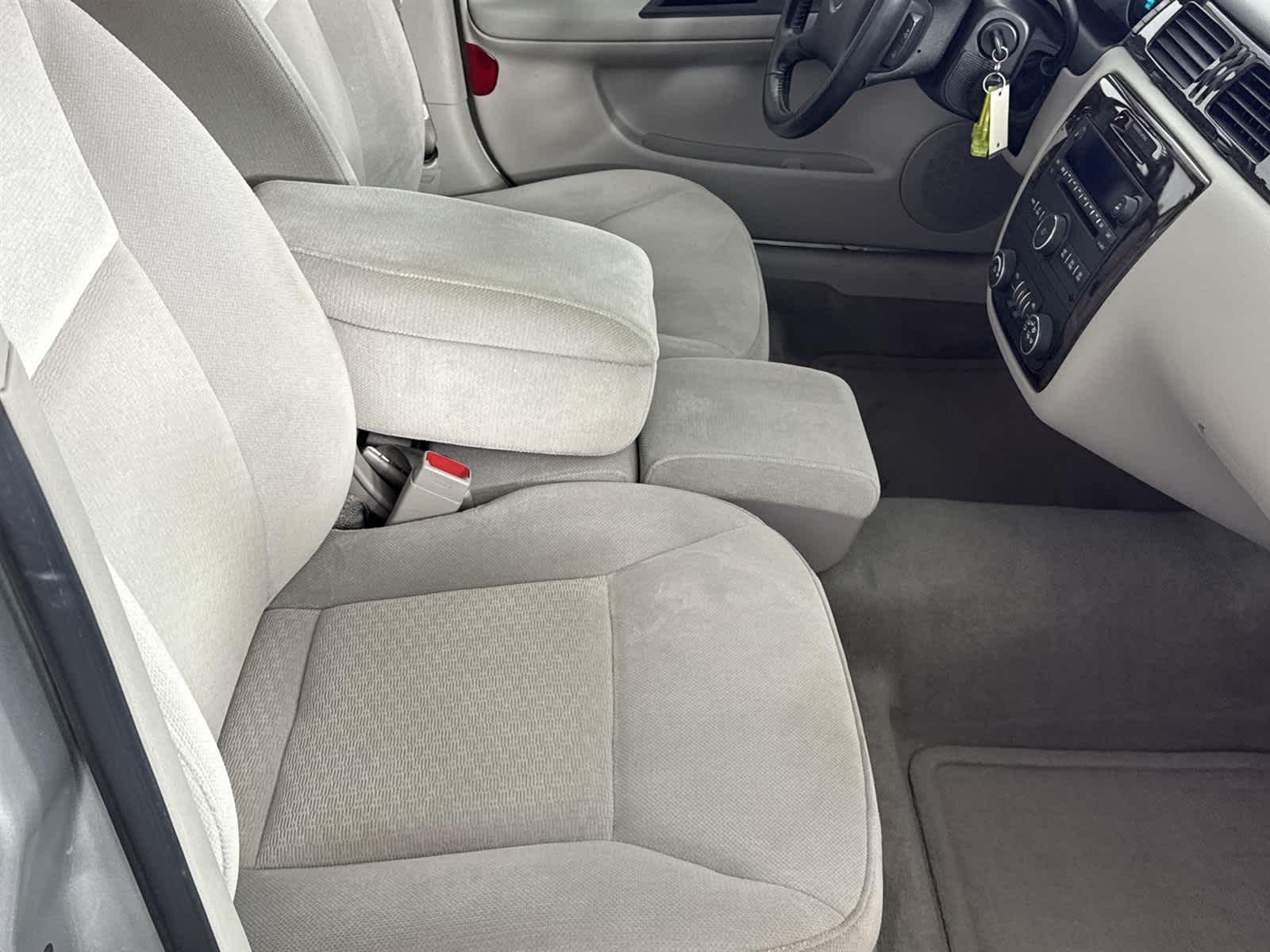 Thumbnail: 2013 Chevrolet Impala - 15