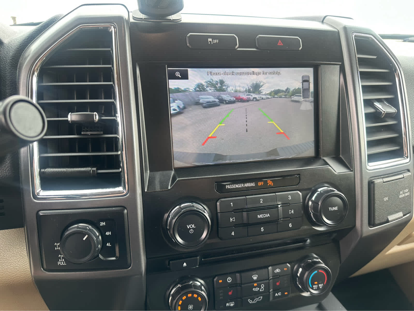 Thumbnail: 2015 Ford F-150 - 15