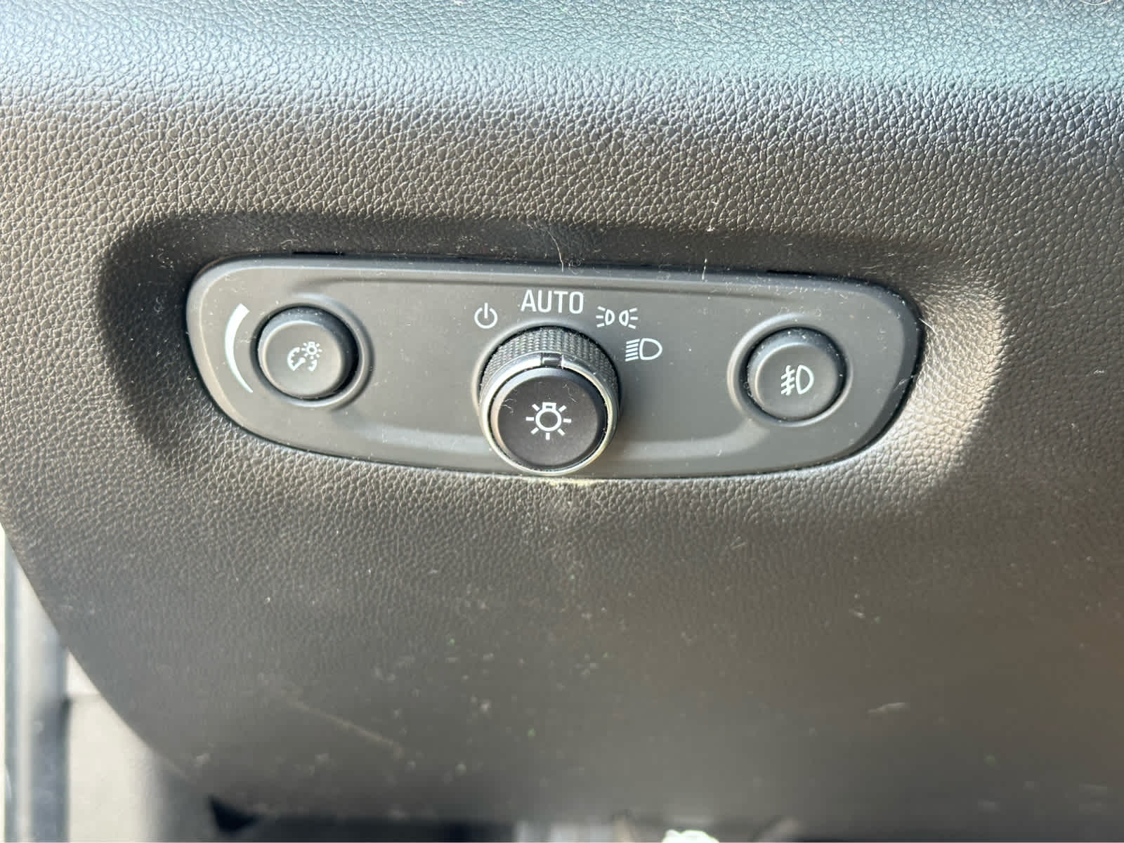 Thumbnail: 2019 Chevrolet Traverse - 17