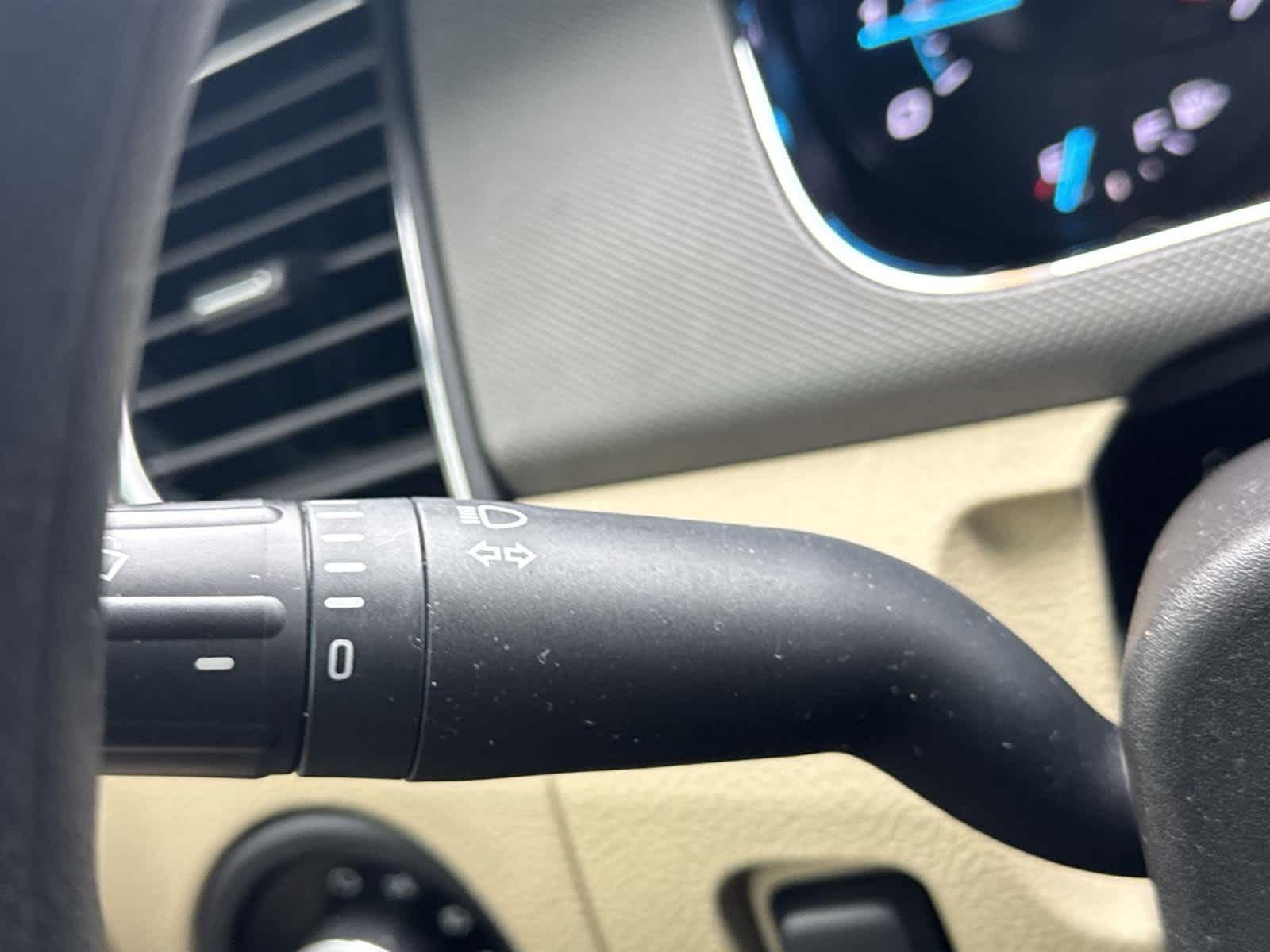 Thumbnail: 2017 Ford Taurus - 26