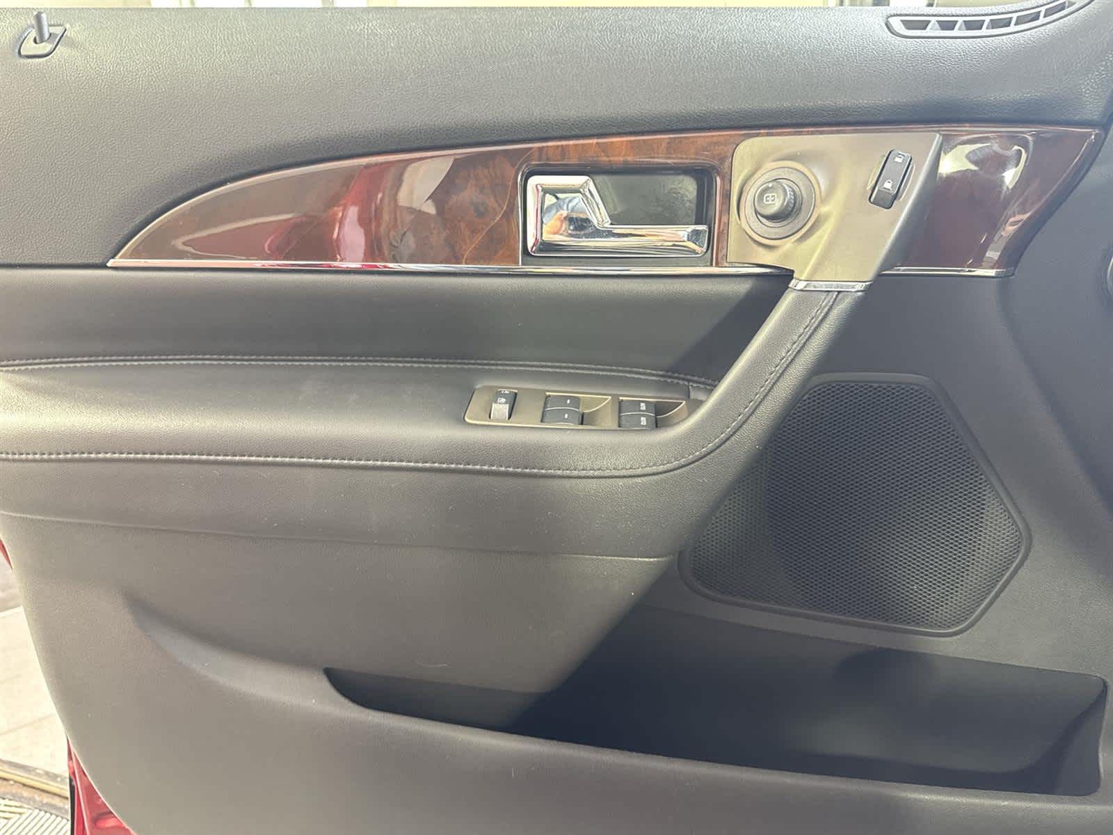 Thumbnail: 2014 Lincoln MKX - 21