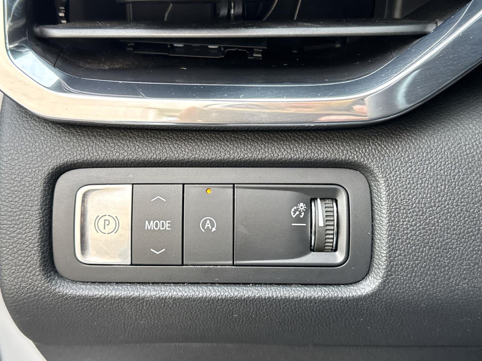 Thumbnail: 2024 GMC Acadia - 24