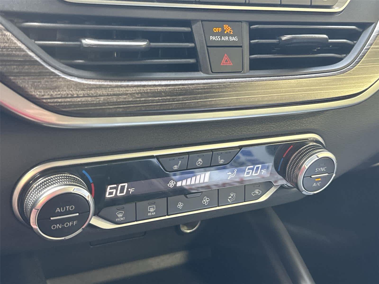 Thumbnail: 2019 Nissan Altima - 17