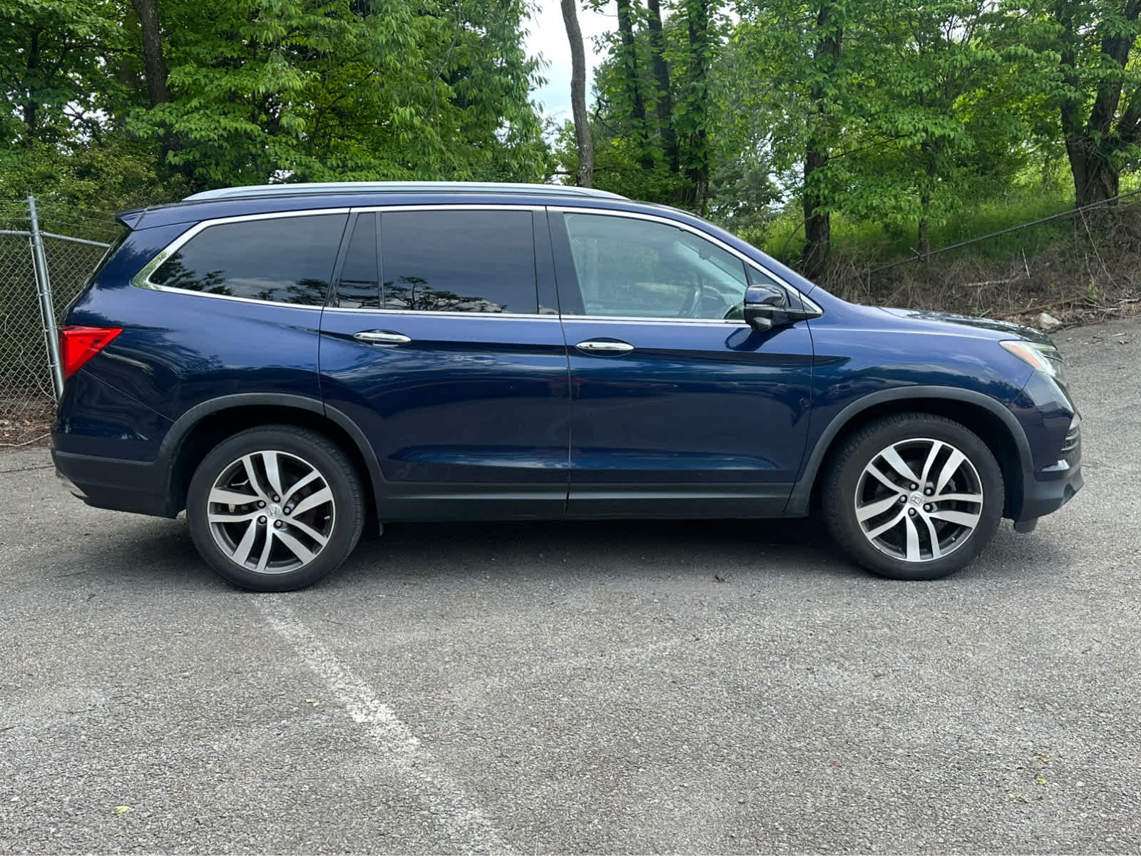 Thumbnail: 2018 Honda Pilot - 8