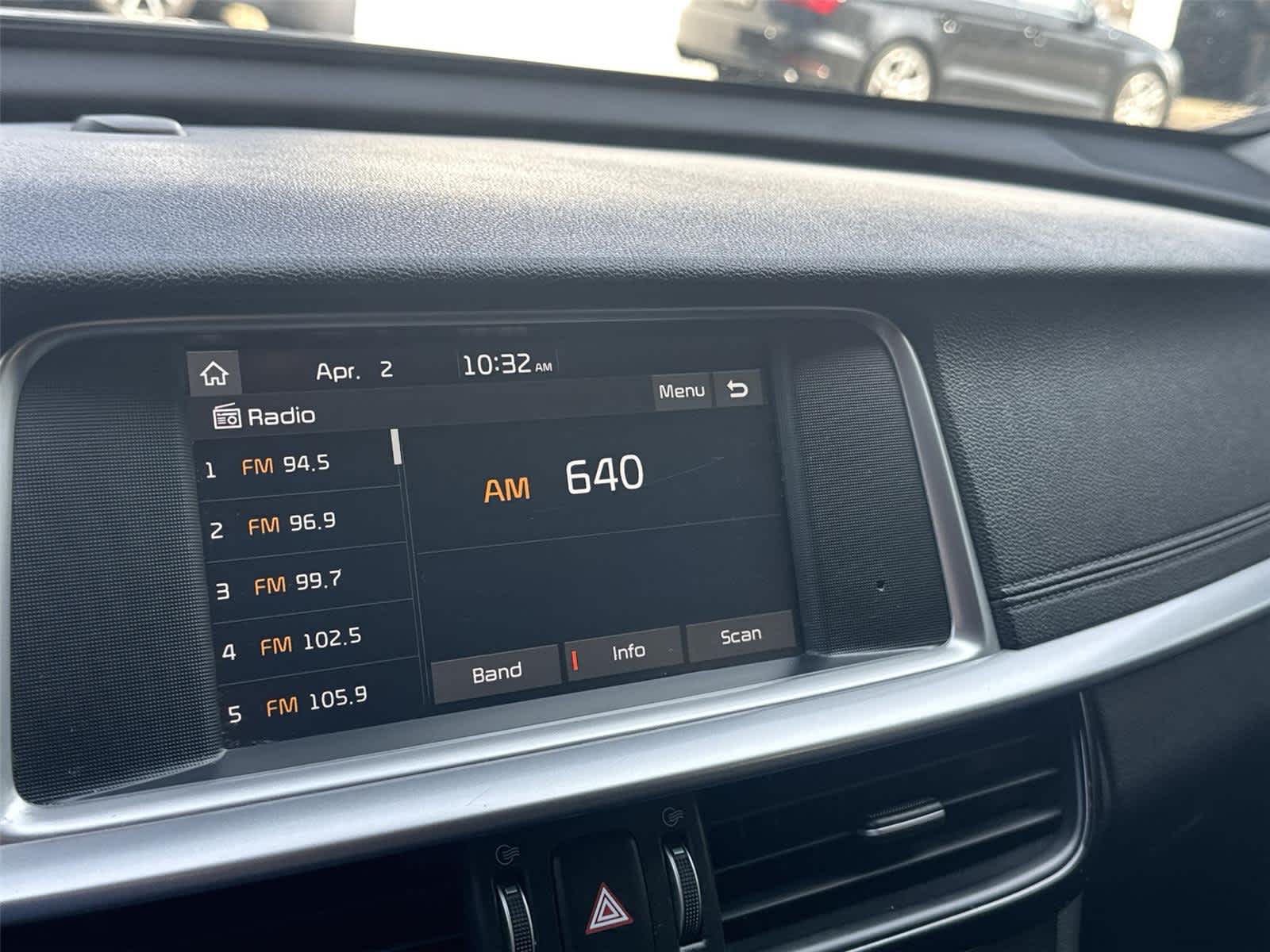 Thumbnail: 2019 Kia Optima - 17